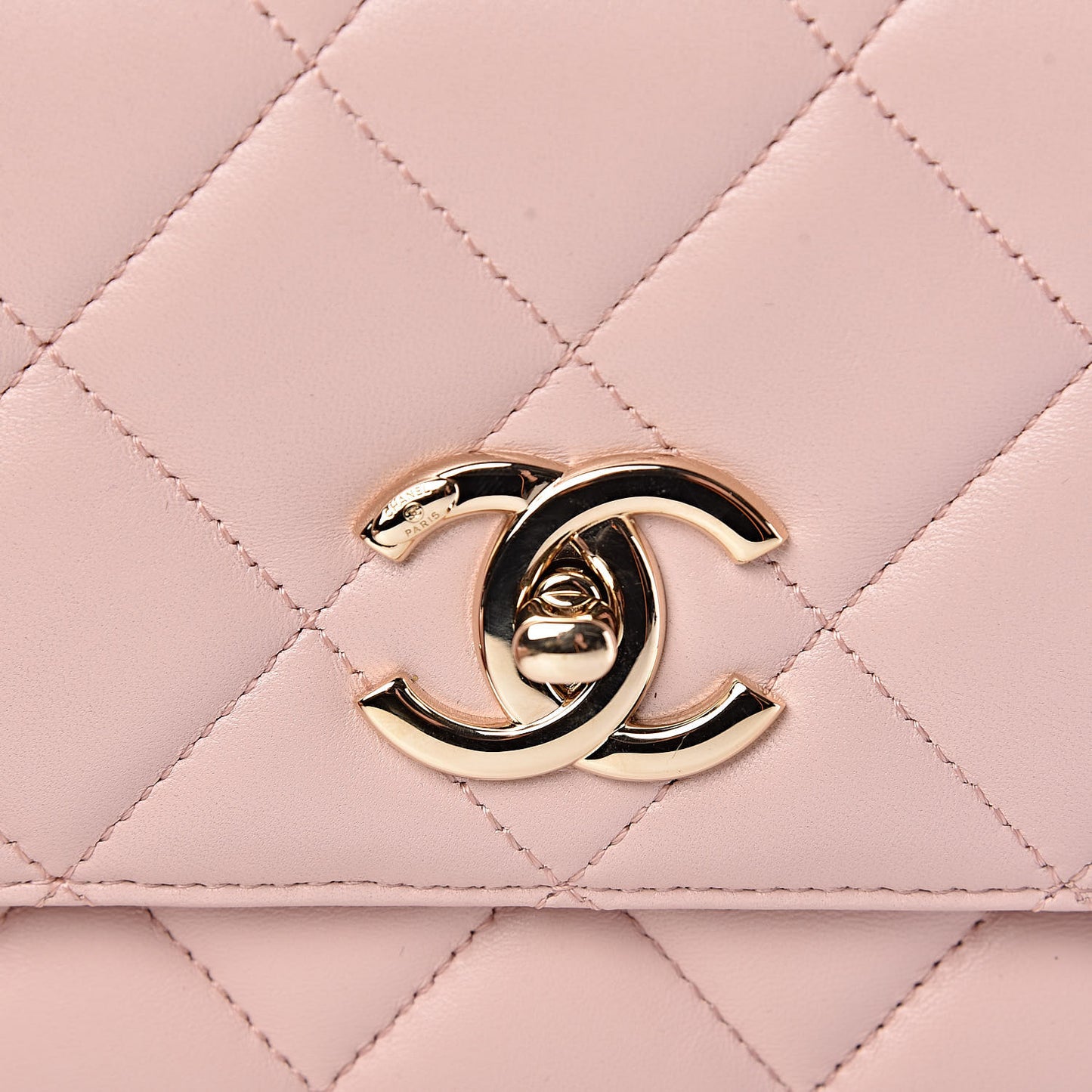 Lambskin Quilted Medium Trendy CC Flap Light Pink