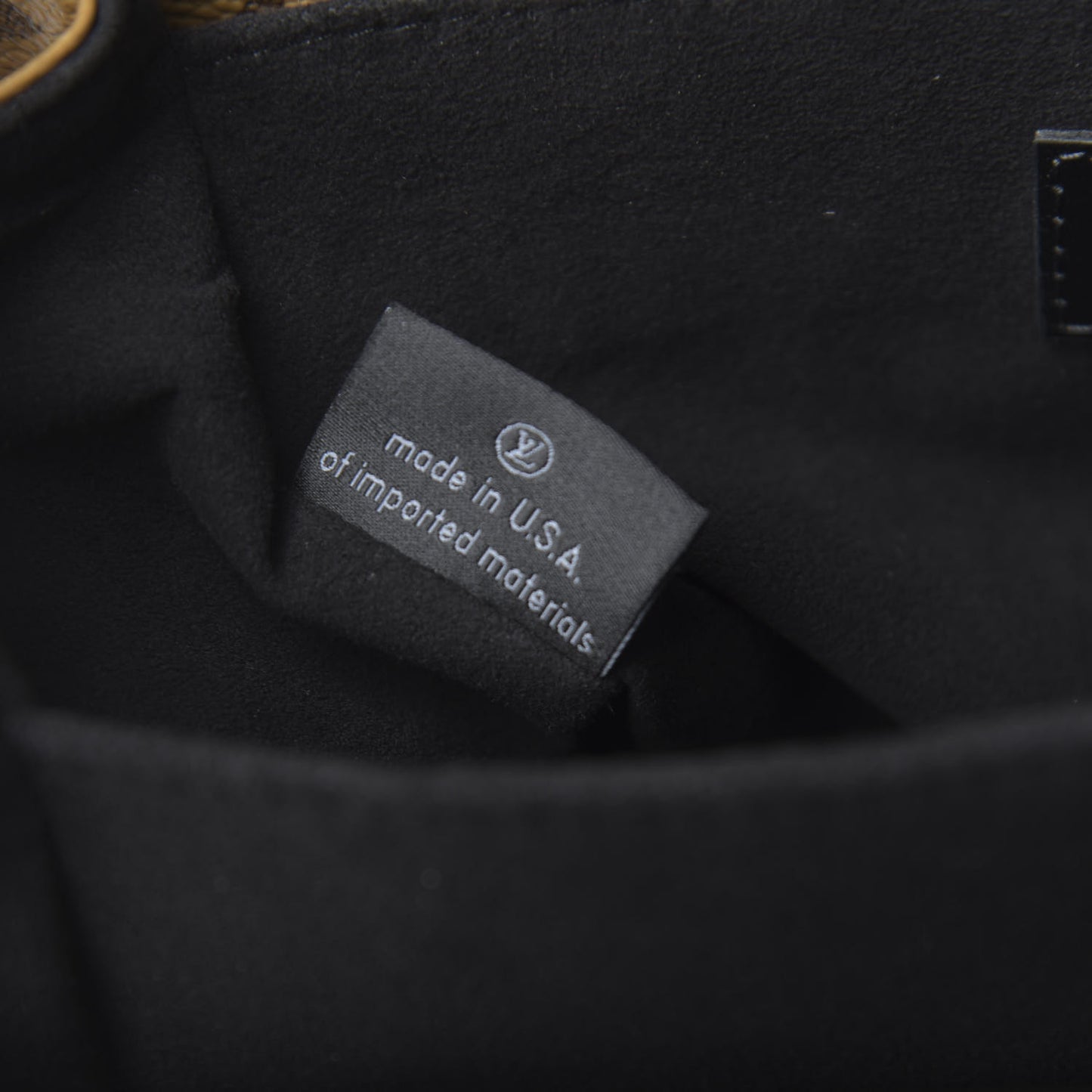 Reverse Monogram Pochette Metis
