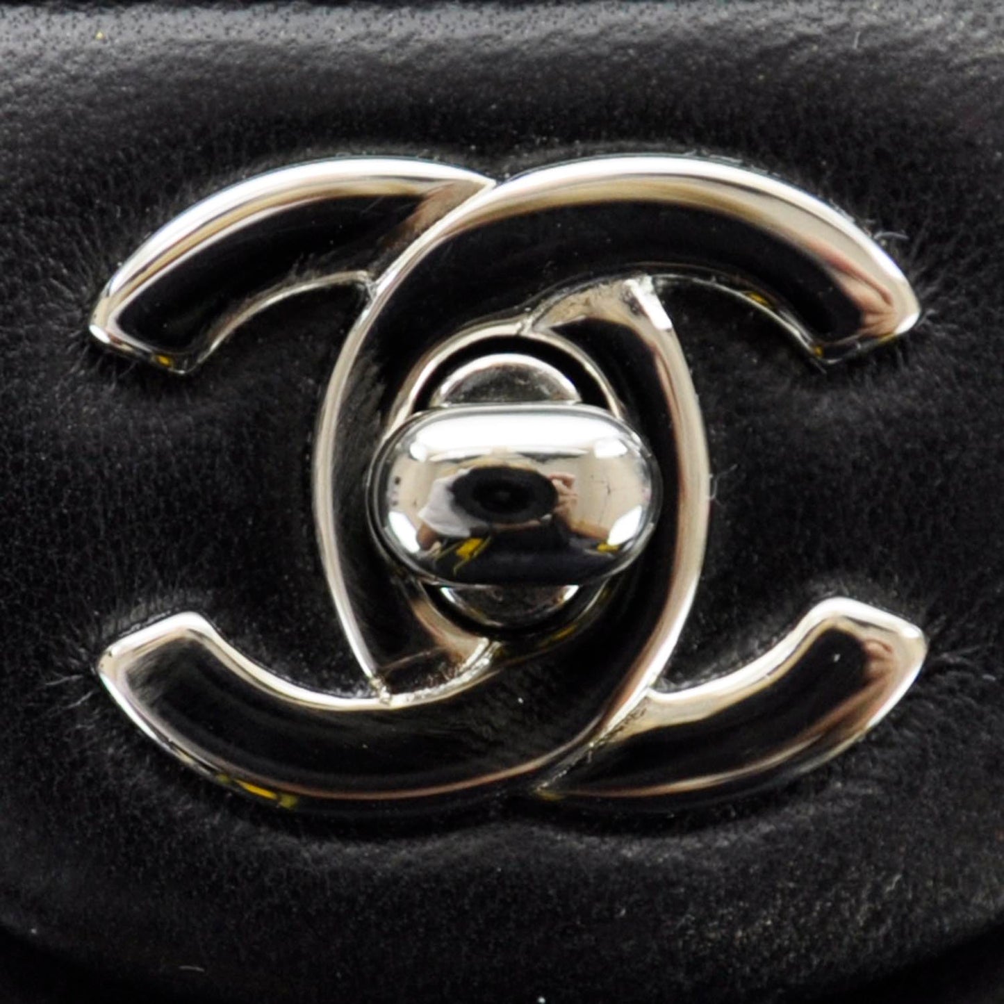 Lambskin East West Flap Black