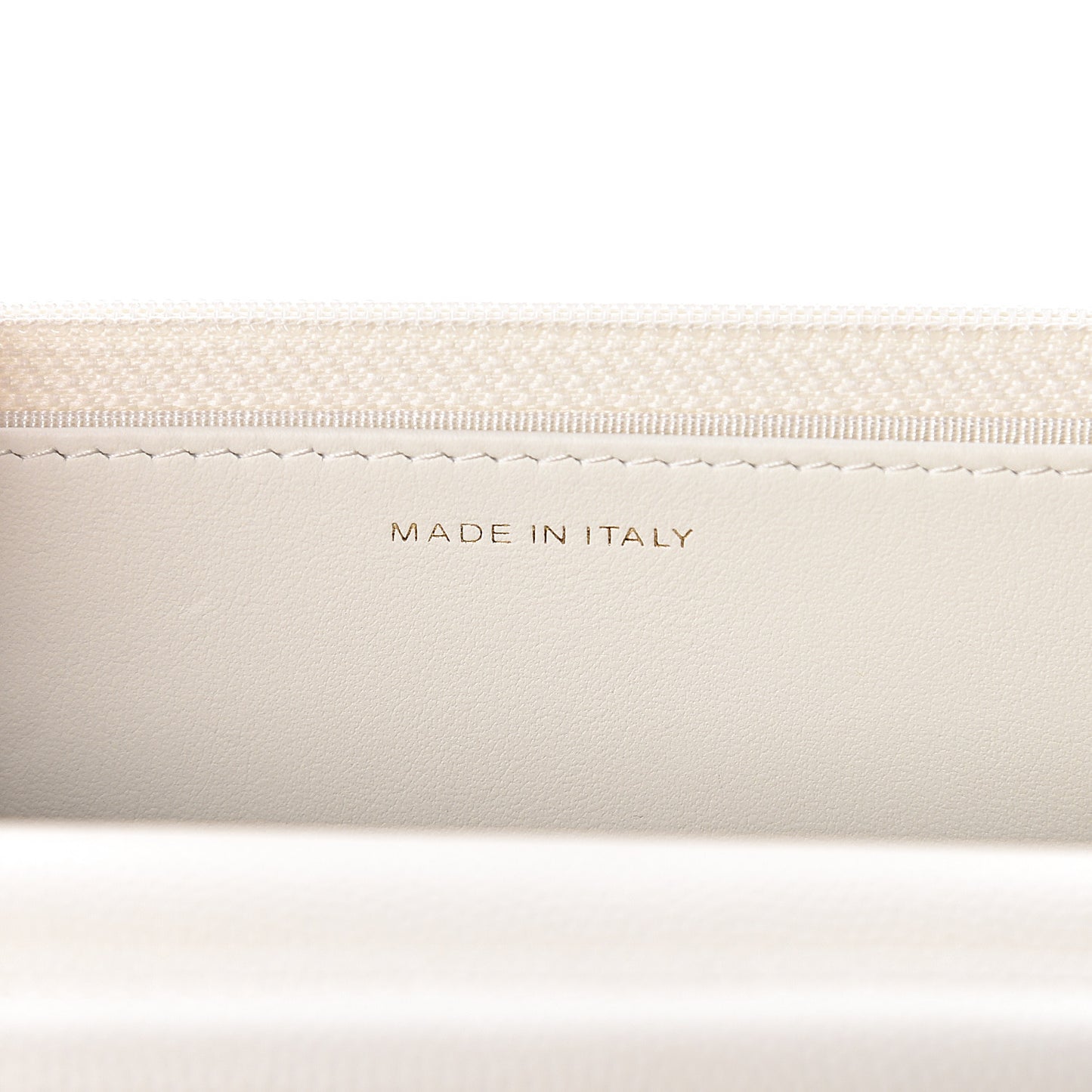 Caviar Quilted Wallet On Chain WOC White