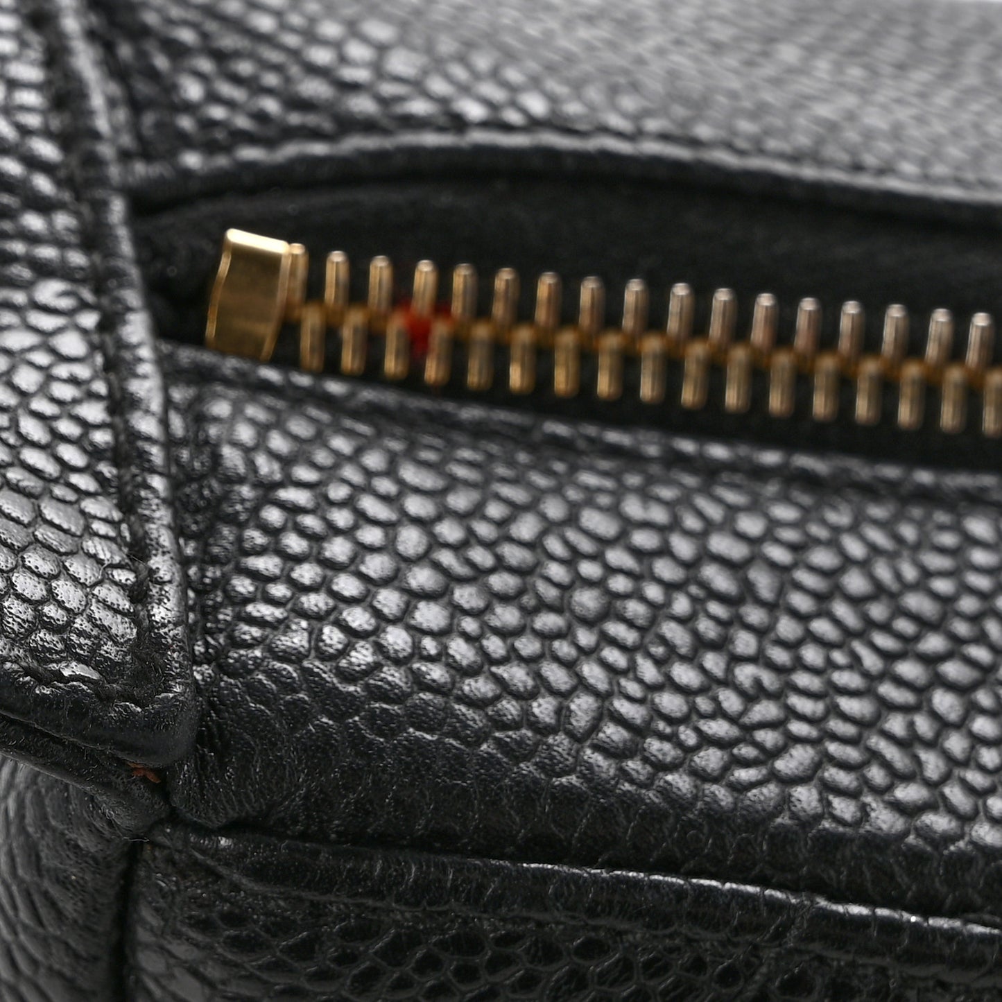 Caviar Quilted Timeless CC Shoulder Bag Black
