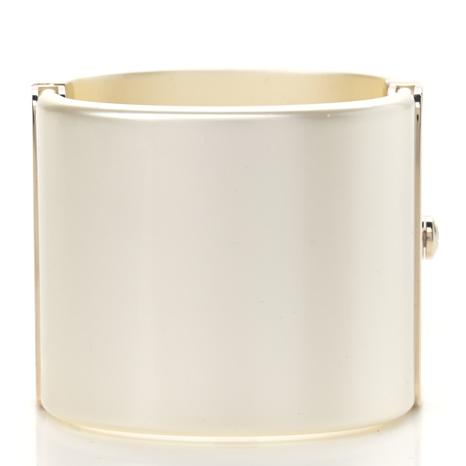 Chanel Resin CC Cuff Pearly White Gold 3 of 4