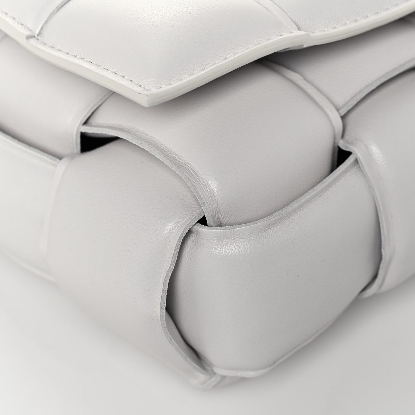 Lambskin Maxi Intreccio Padded Chain Cassette Crossbody Bag White