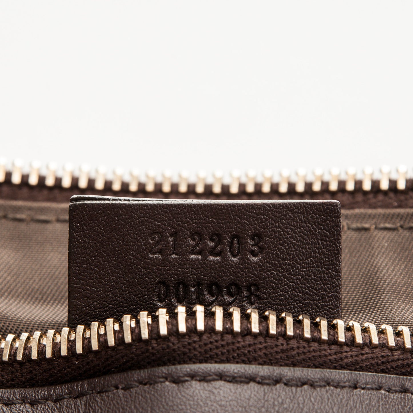 Guccissima Signature New Britt Wristlet Chocolate