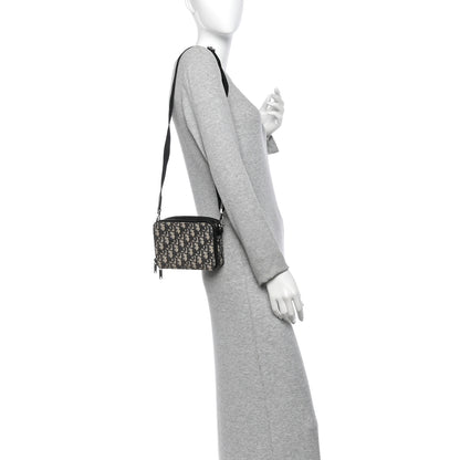 Christian Dior Oblique Messenger Pouch Black 3 of 21