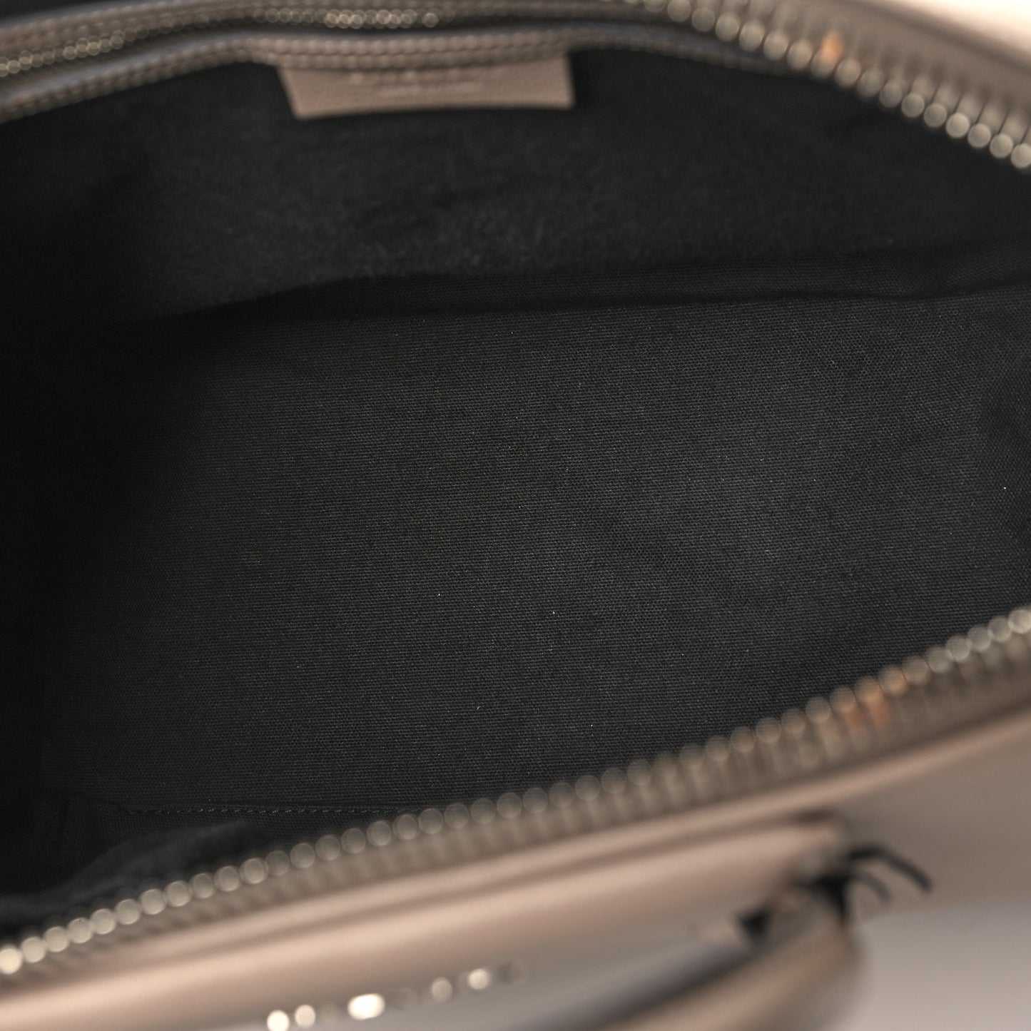 Sugar Goatskin Medium Antigona Sand