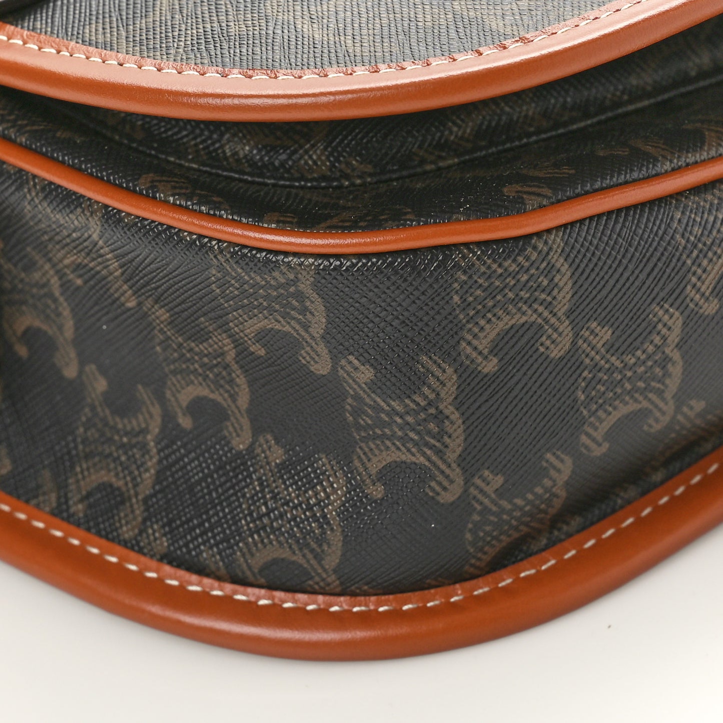 Triomphe Canvas Medium Folco Bag Tan