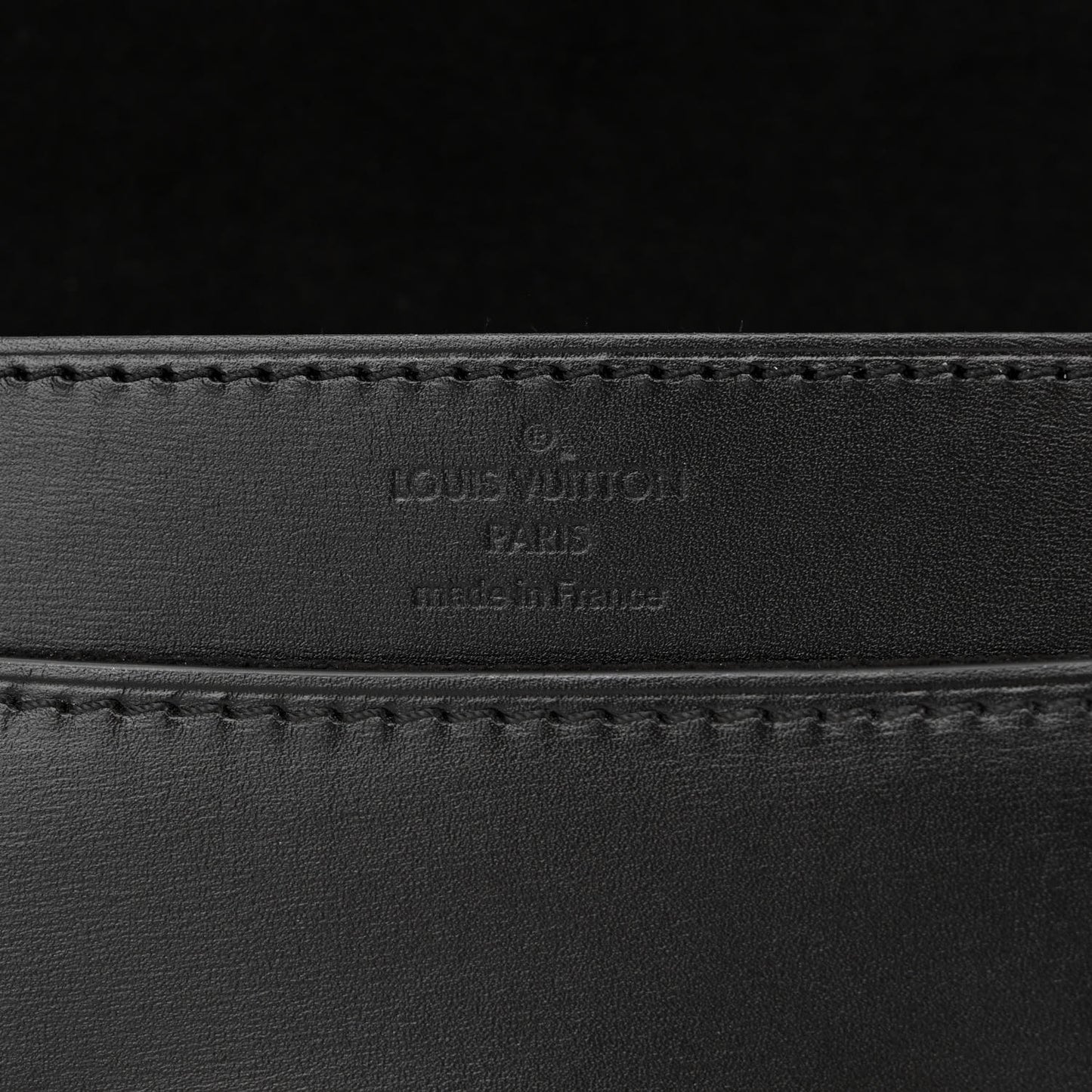 Calfskin Chain Louise GM Black