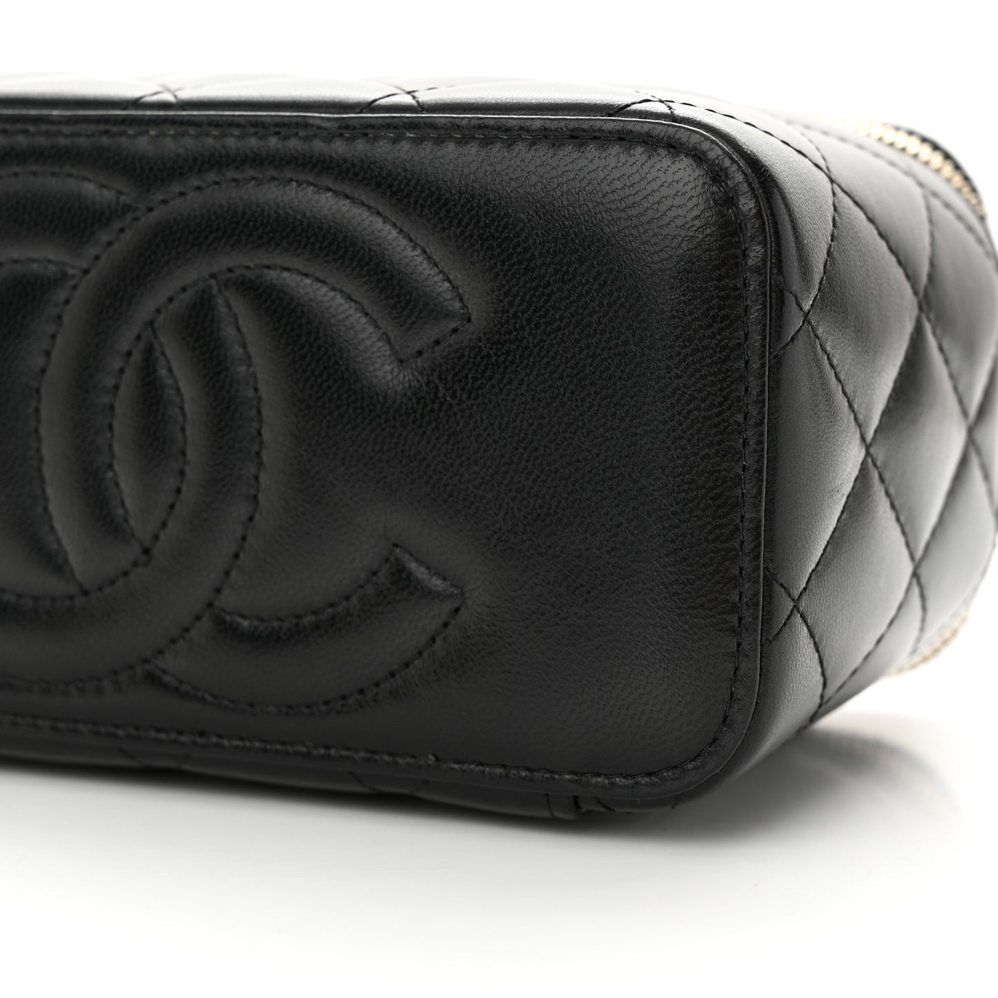 Lambskin Quilted Small CC Dynasty Vanity Case With Chain Black