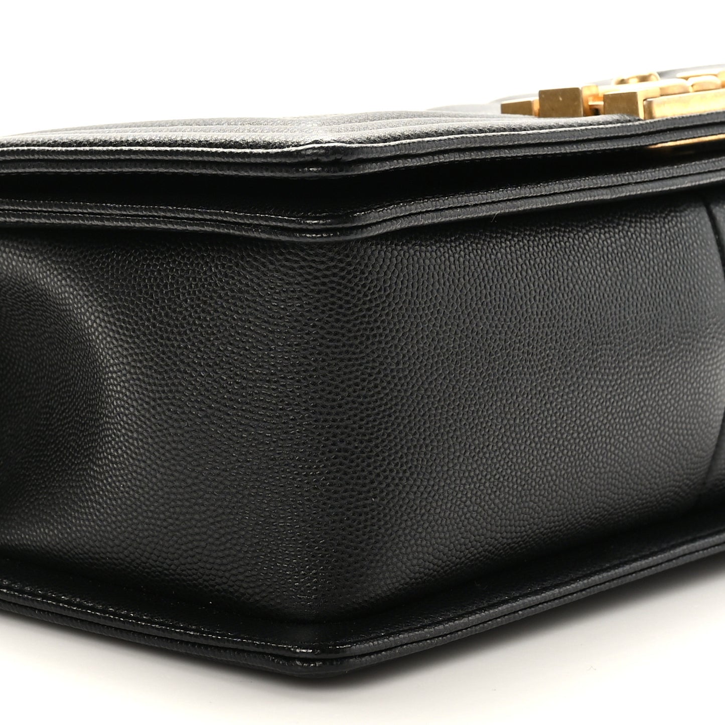 Caviar Chevron Quilted Medium Boy Flap Black
