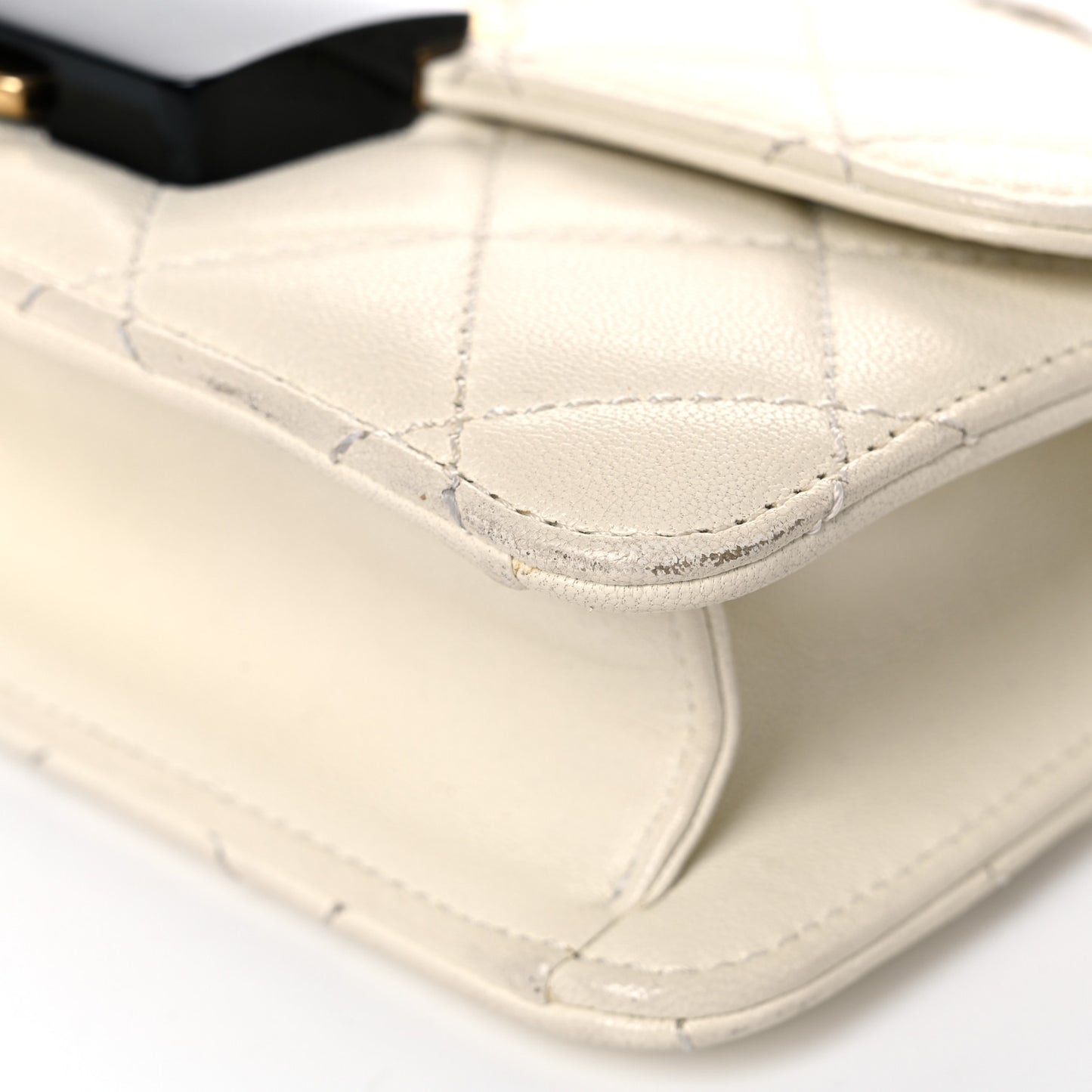 Sheepskin Quilted Mini Beauty Lock Flap White