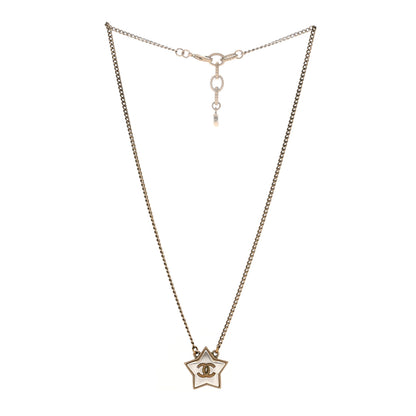 Chanel Pearl CC Star Necklace Gold 3 of 4
