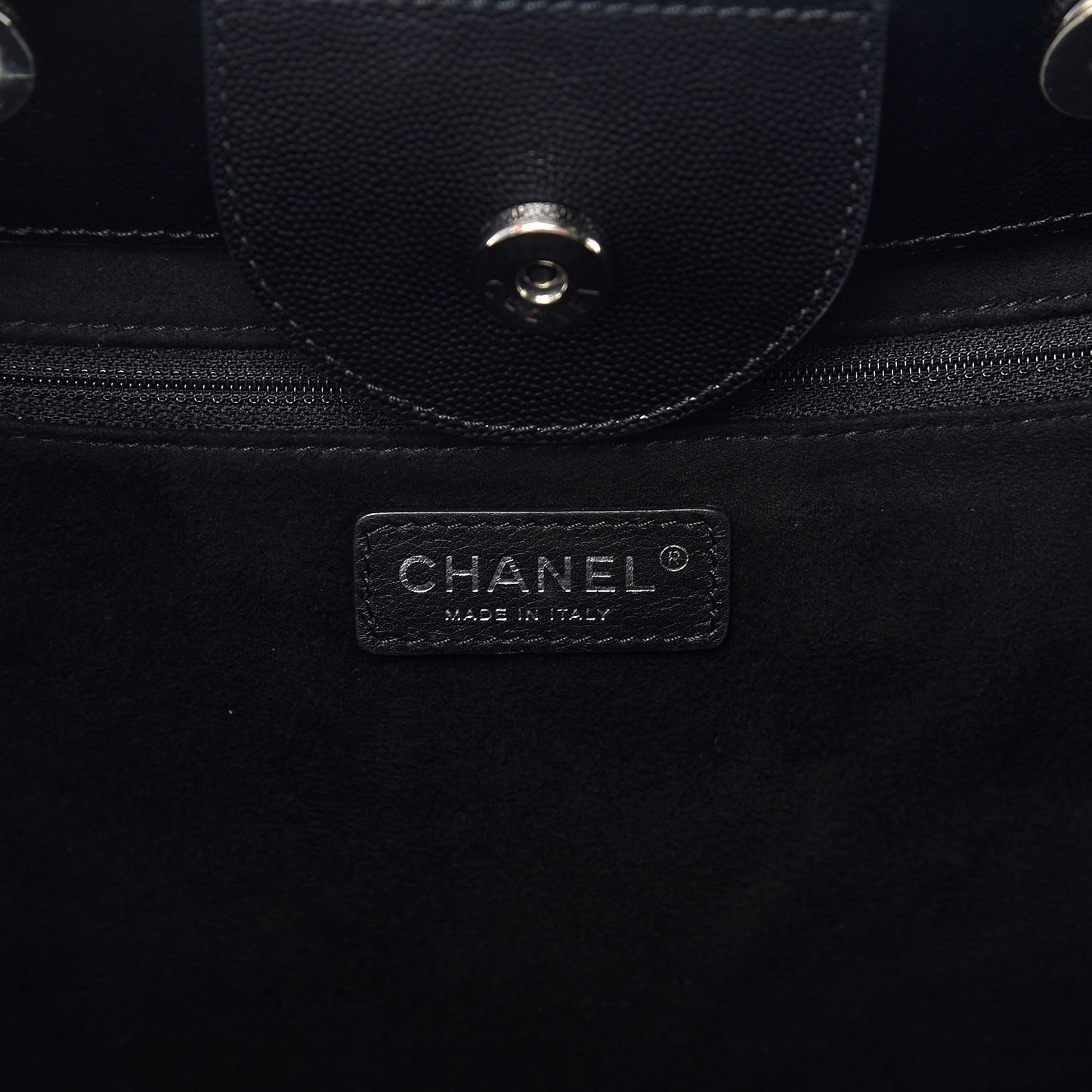Caviar Large Studded Deauville Tote Black
