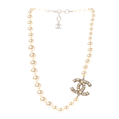 Chanel Graduated Pearl CC Short Necklace Gold 2 of 3