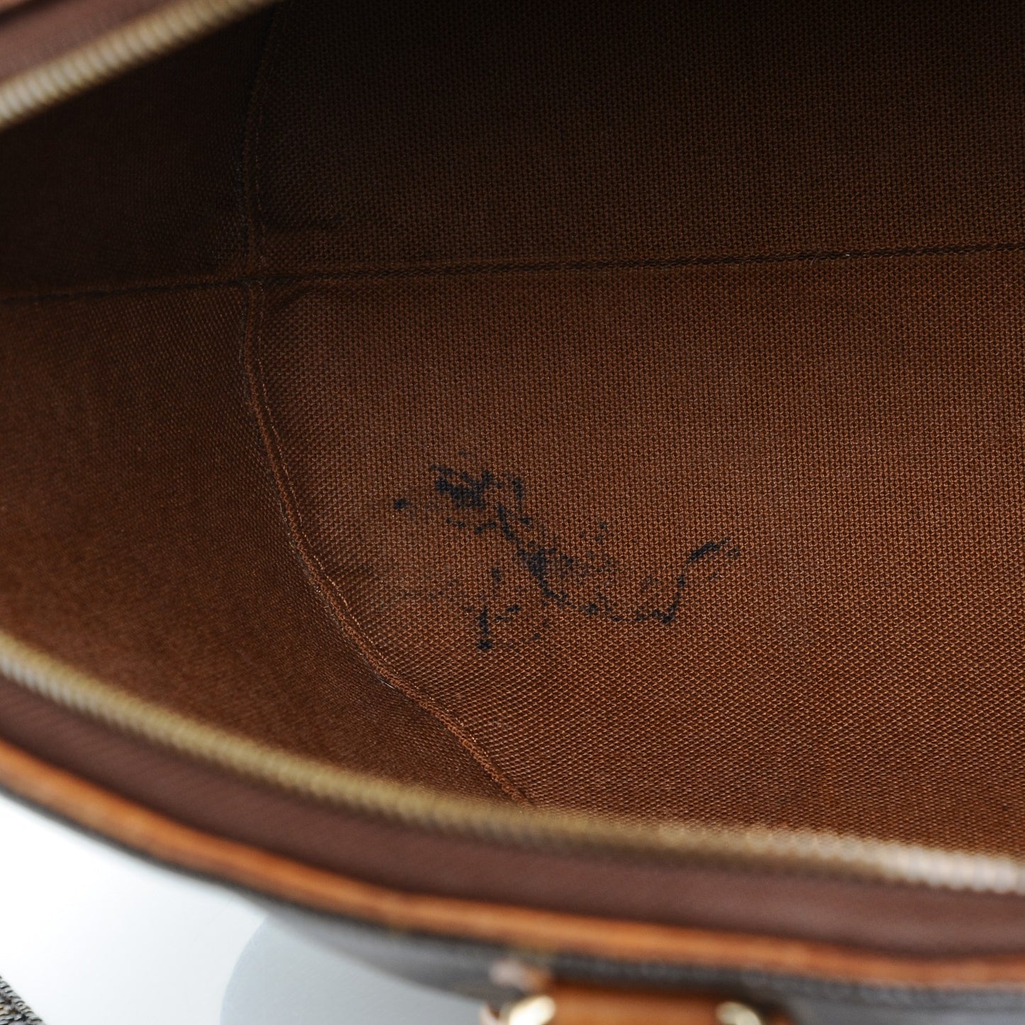 Monogram Ellipse MM