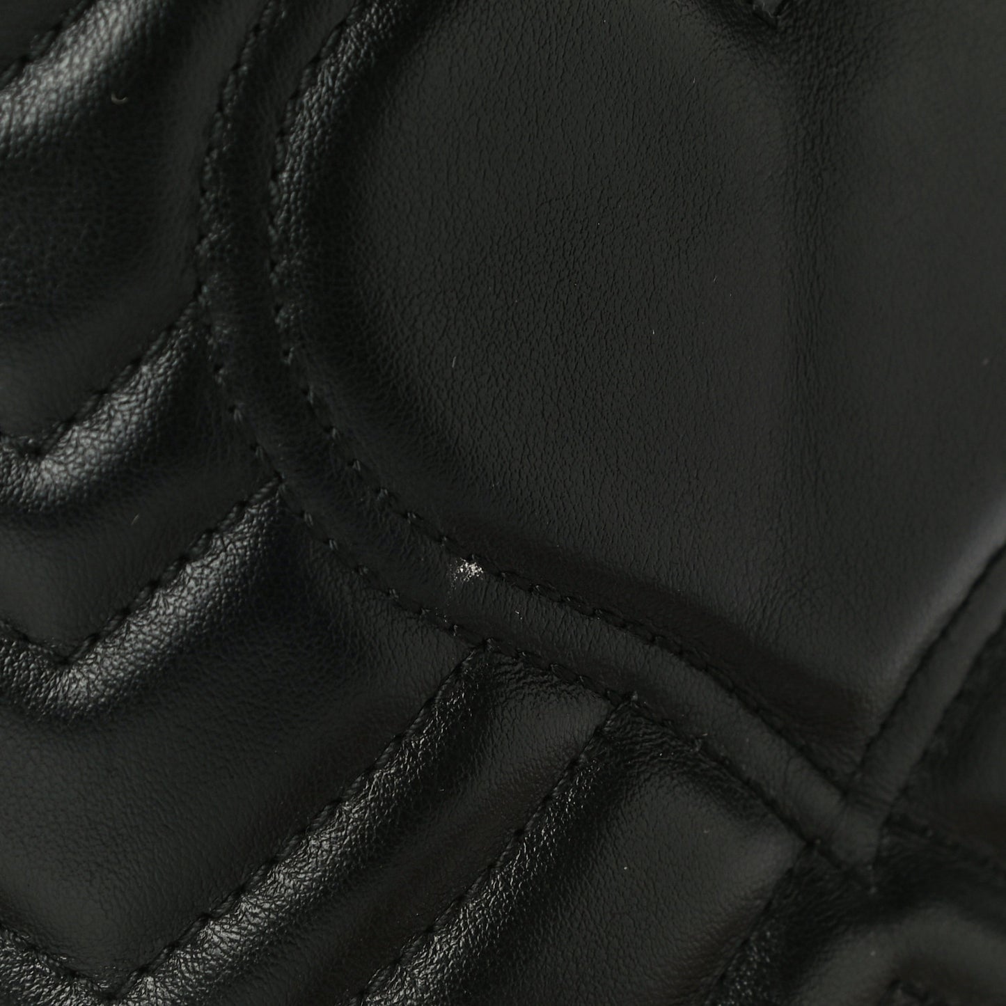 Calfskin Matelasse Mini GG Marmont 2.0 Bucket Bag Black
