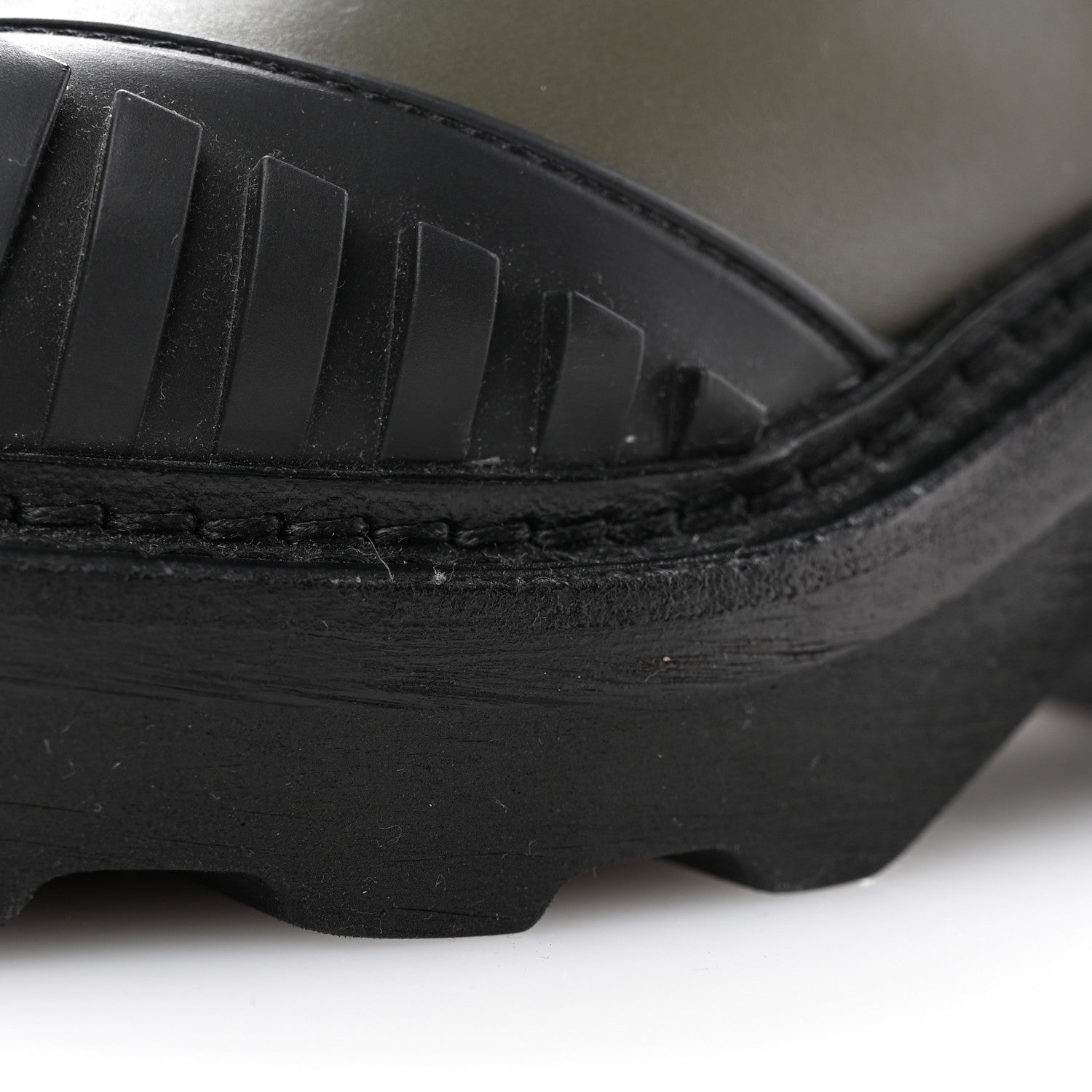 Louis Vuitton Calfskin Beaubourg Ankle Boots 38.5 Black Green 10 of 10
