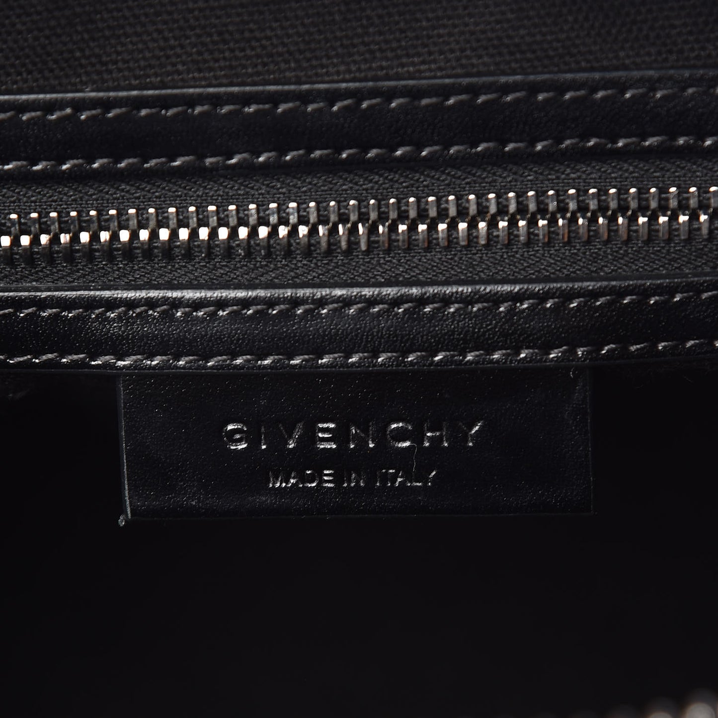 Shiny Lord Calfskin Small Antigona Black