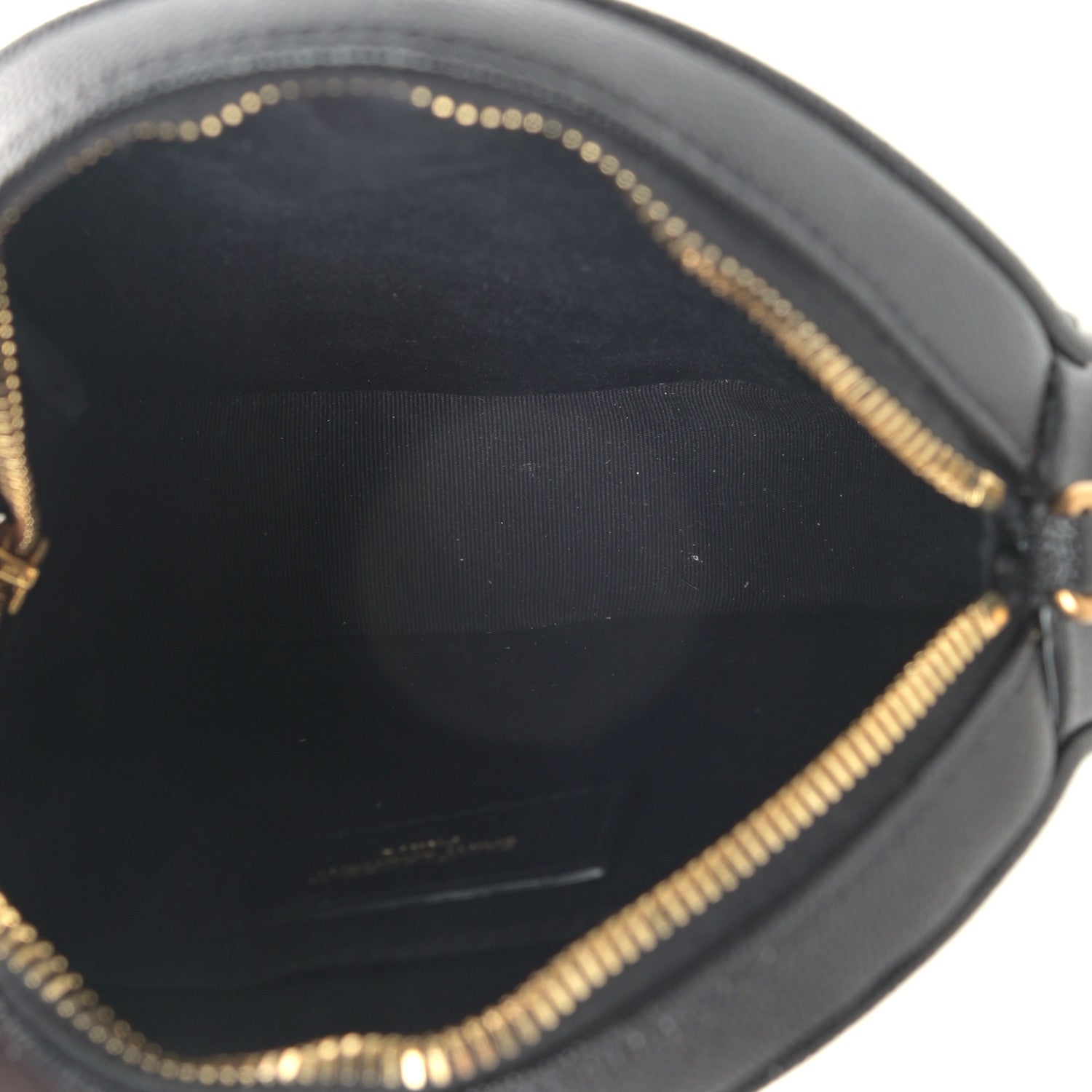 Saint Laurent Grain De Poudre Matelasse Chevron Quilted Round Vinyle Camera Bag Black 5 of 9