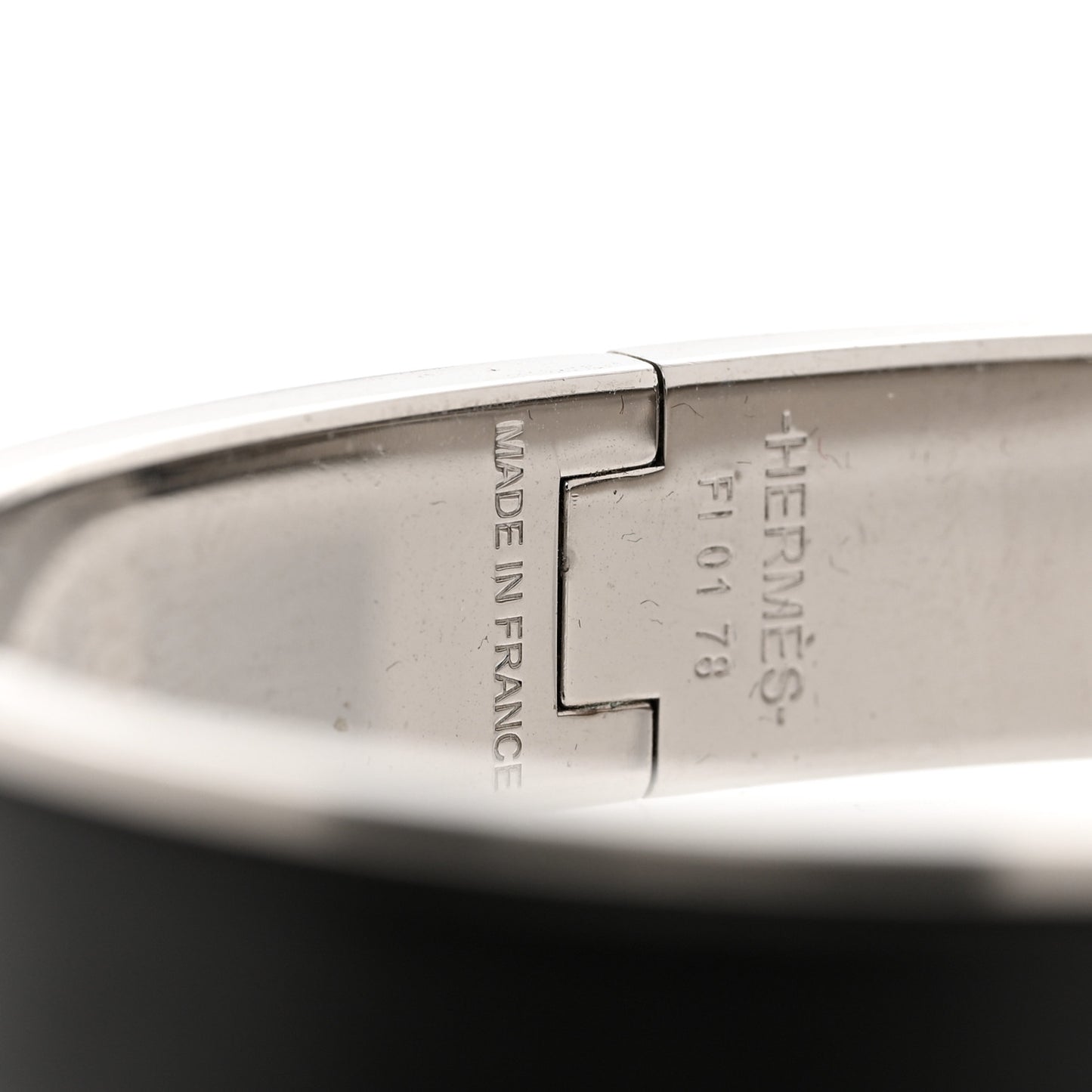 Matte Enamel Narrow Clic Clac HH Bracelet GM Black