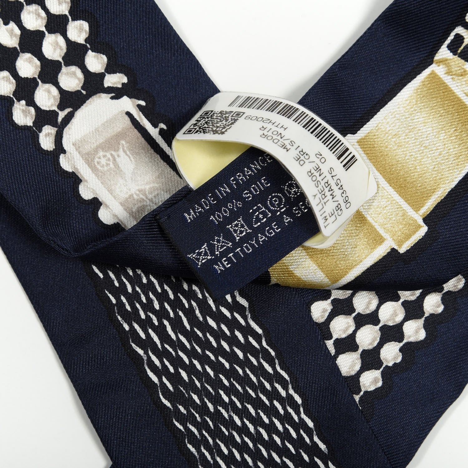 Hermes Silk Le Tresor De Medor Twilly Marine Gris Black 4 of 4
