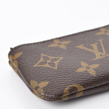 Louis Vuitton Monogram Key Pouch 8 of 10