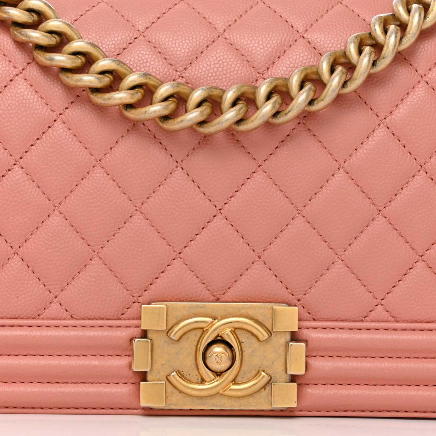 Caviar Quilted Medium Boy Flap Pink