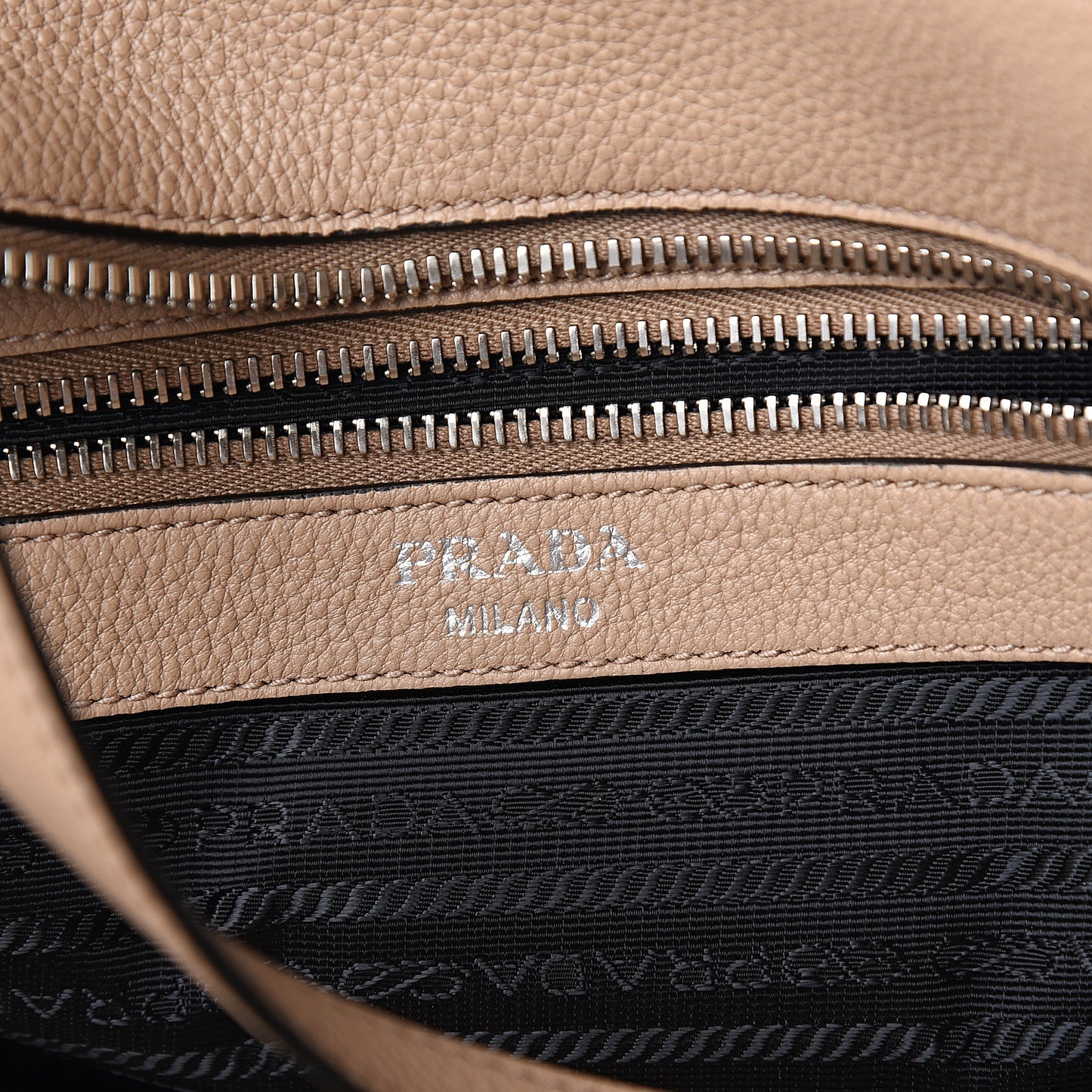 Vitello Phenix Zip Shopping Tote Cammeo