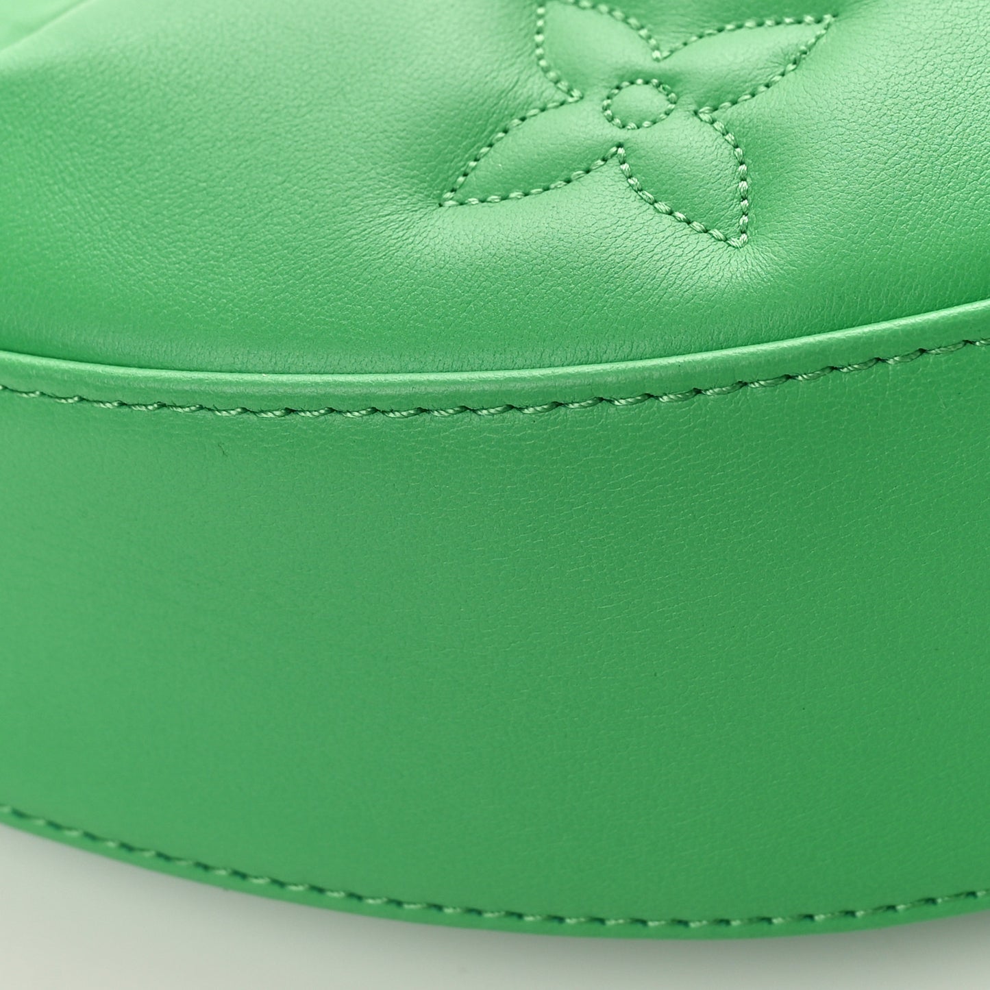 Calfskin Bubblegram Over The Moon Basilic