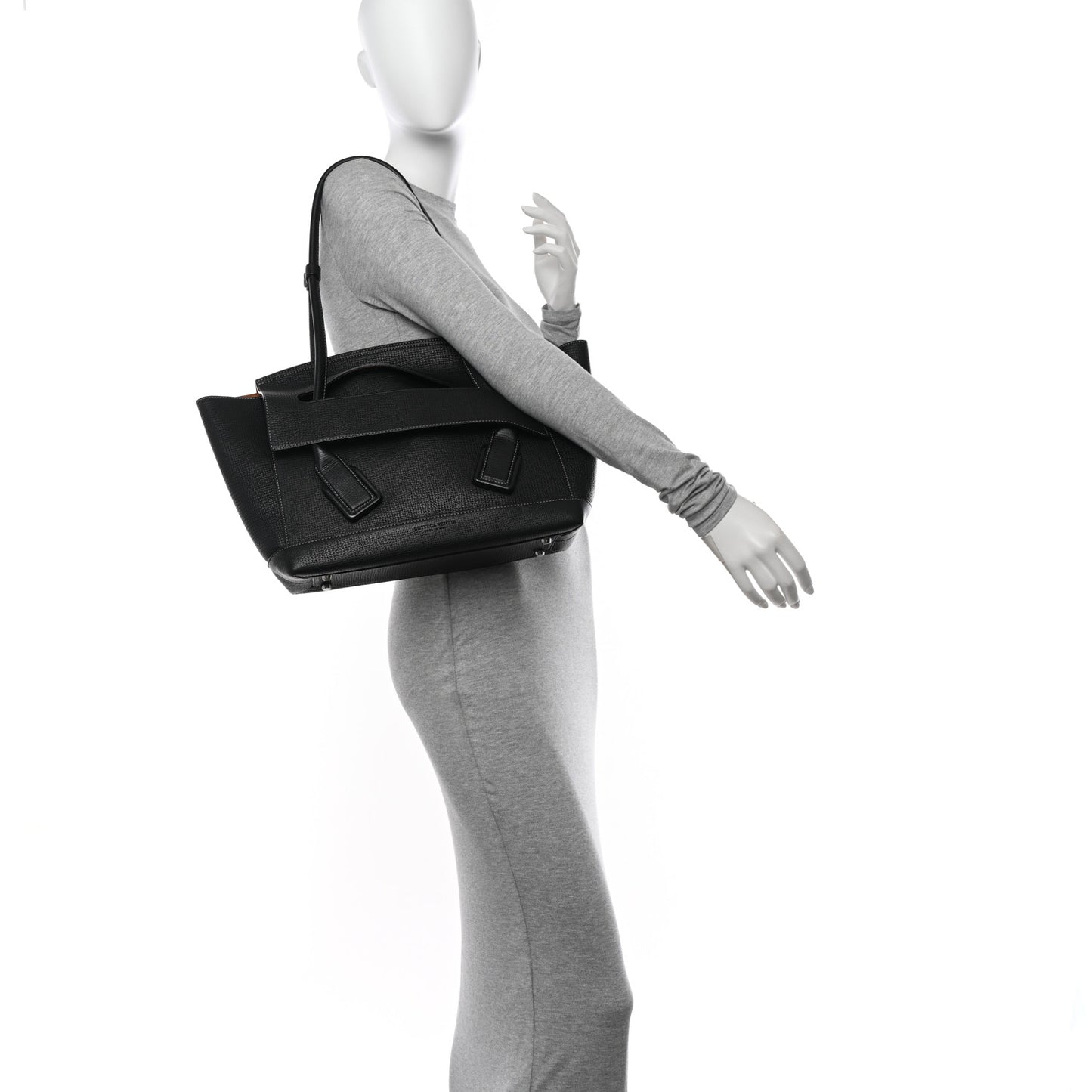 Grainy Calfskin Small Arco Black