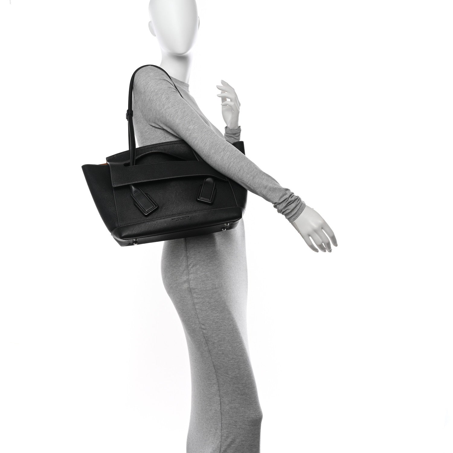 Bottega Veneta Grainy Calfskin Small Arco Black 2 of 11