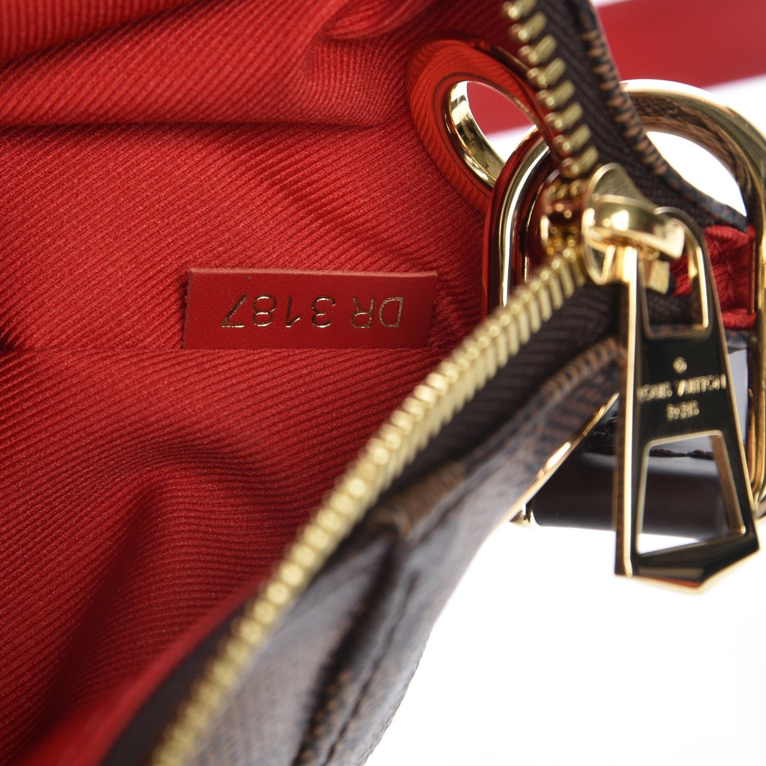 Louis Vuitton Damier Ebene South Bank Besace 7 of 7