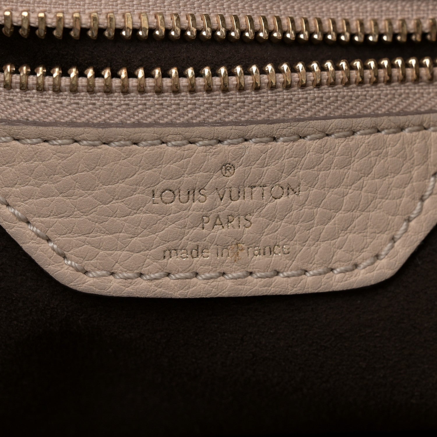 Louis Vuitton Mahina L Coquille 6 of 10