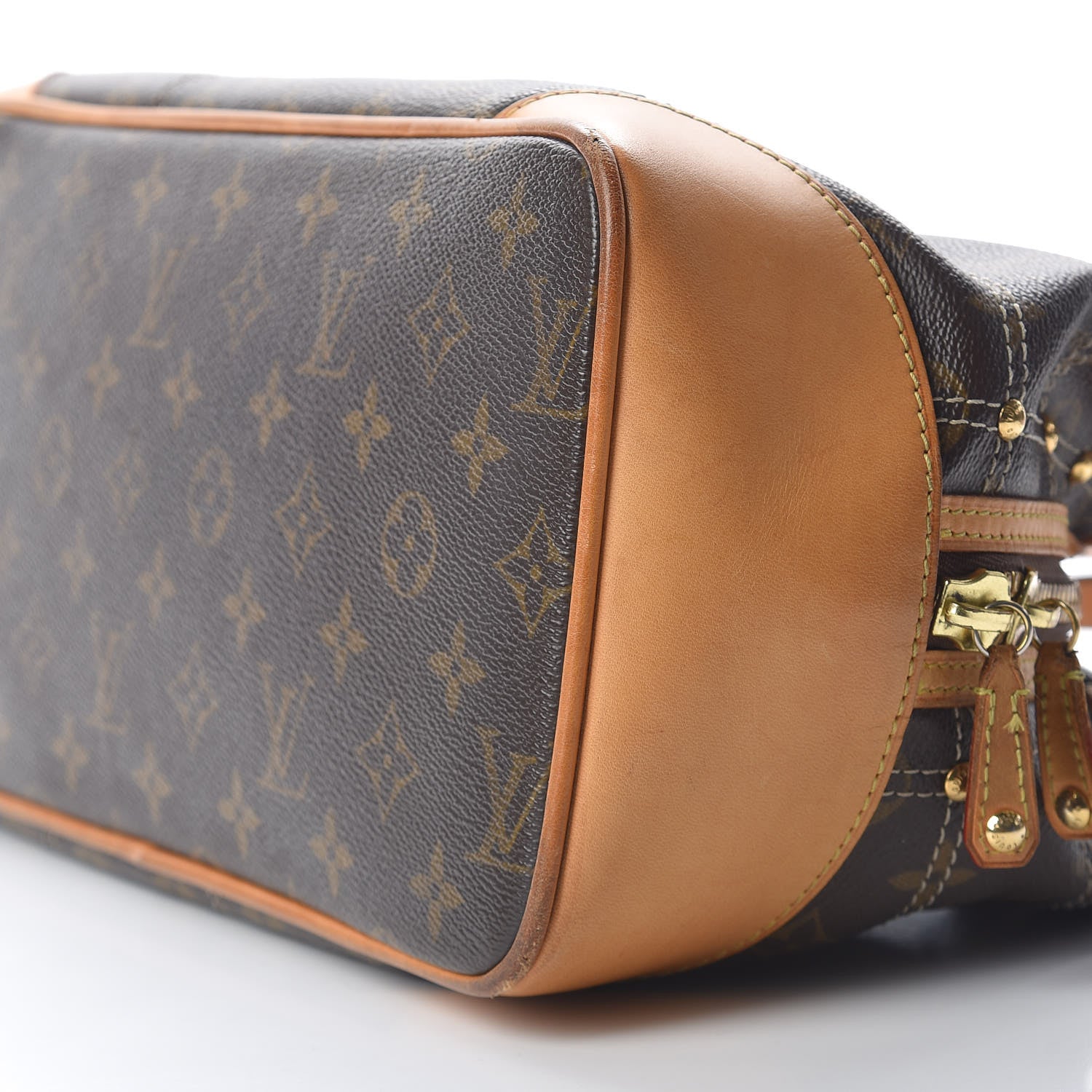 Louis Vuitton Monogram Riveting 9 of 16