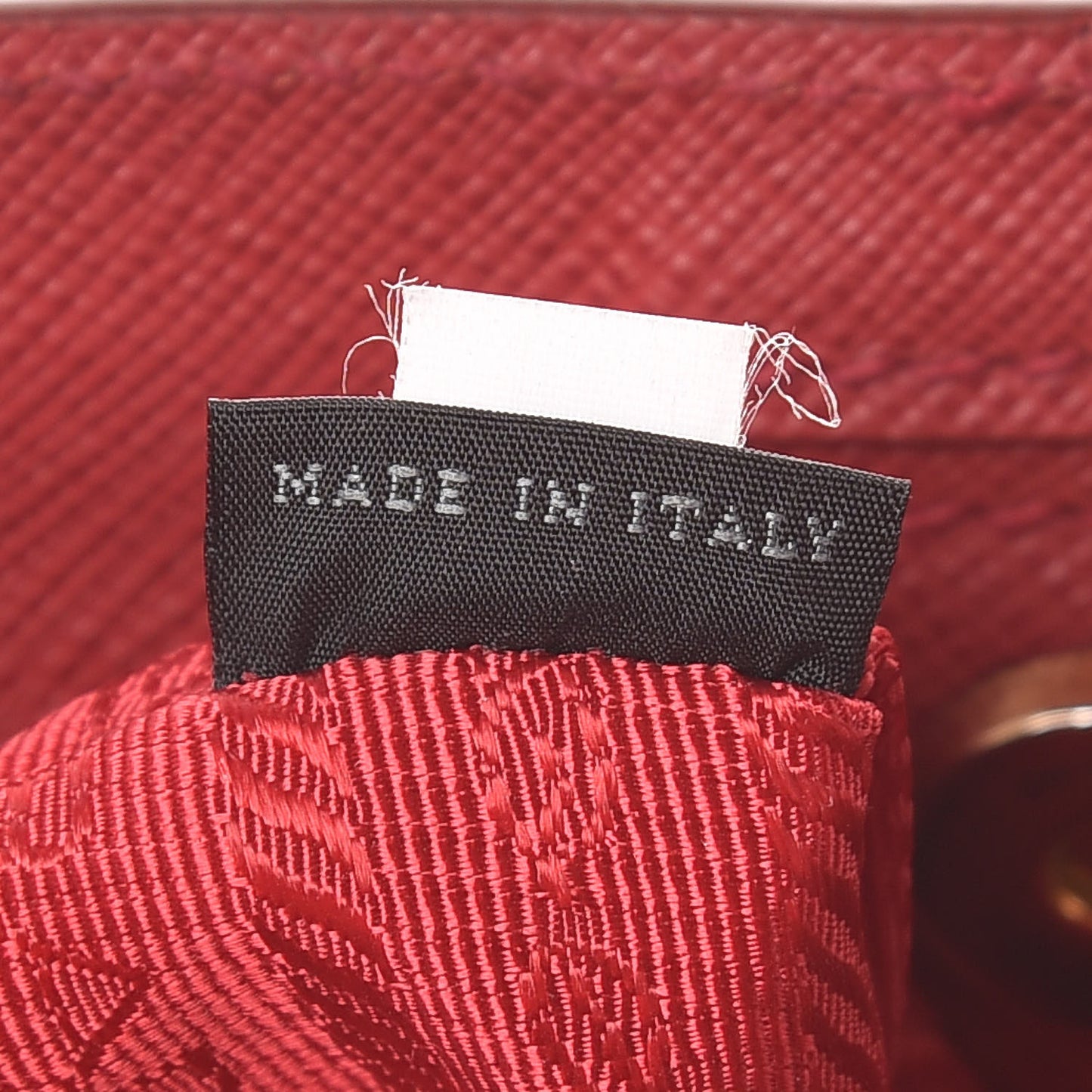 Saffiano Lux Medium Tote Fuoco