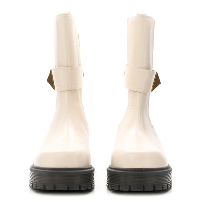 Valentino Garavani Calfskin One Stud Beatle 45mm Boots 41 Light Ivory 3 of 11