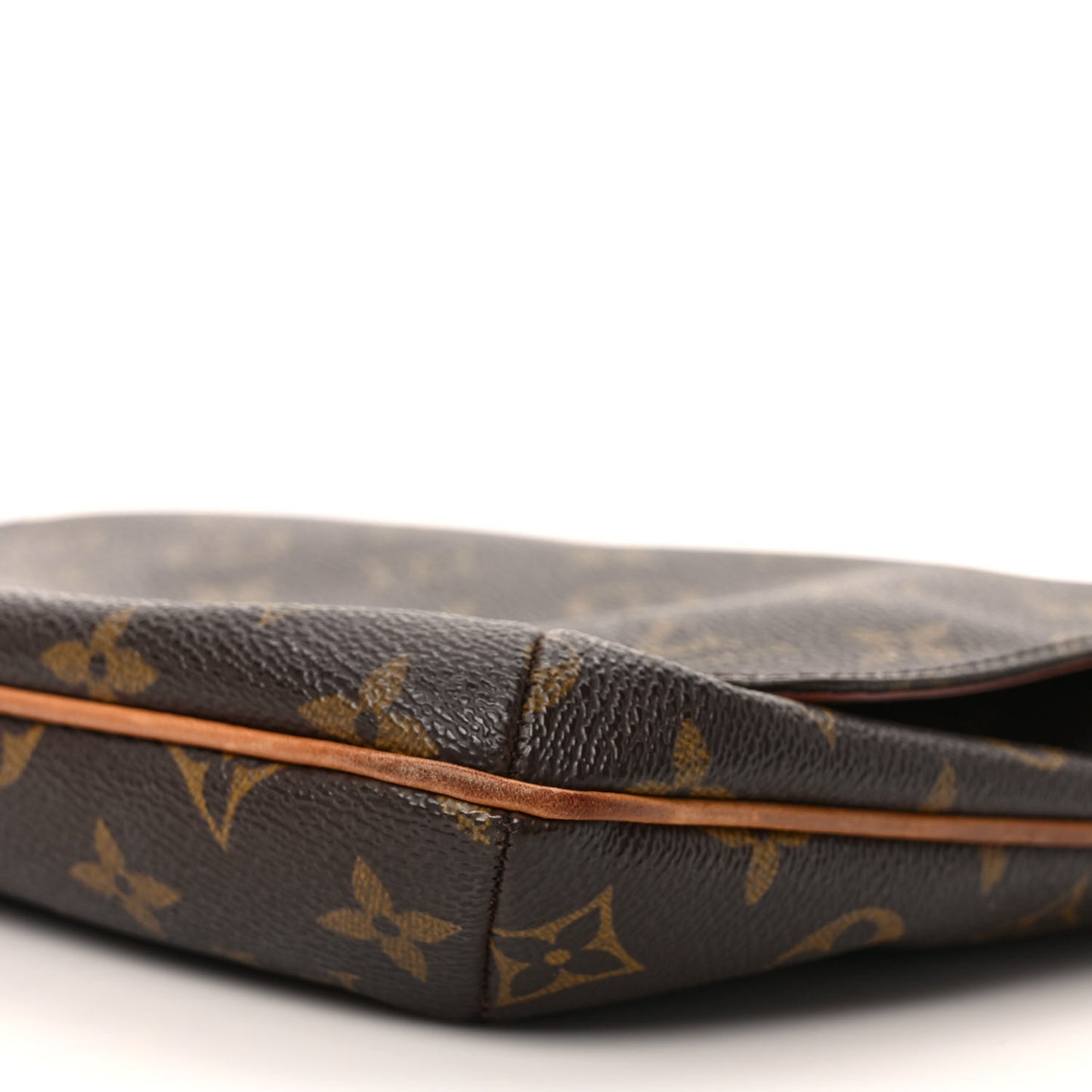 Monogram Musette Tango