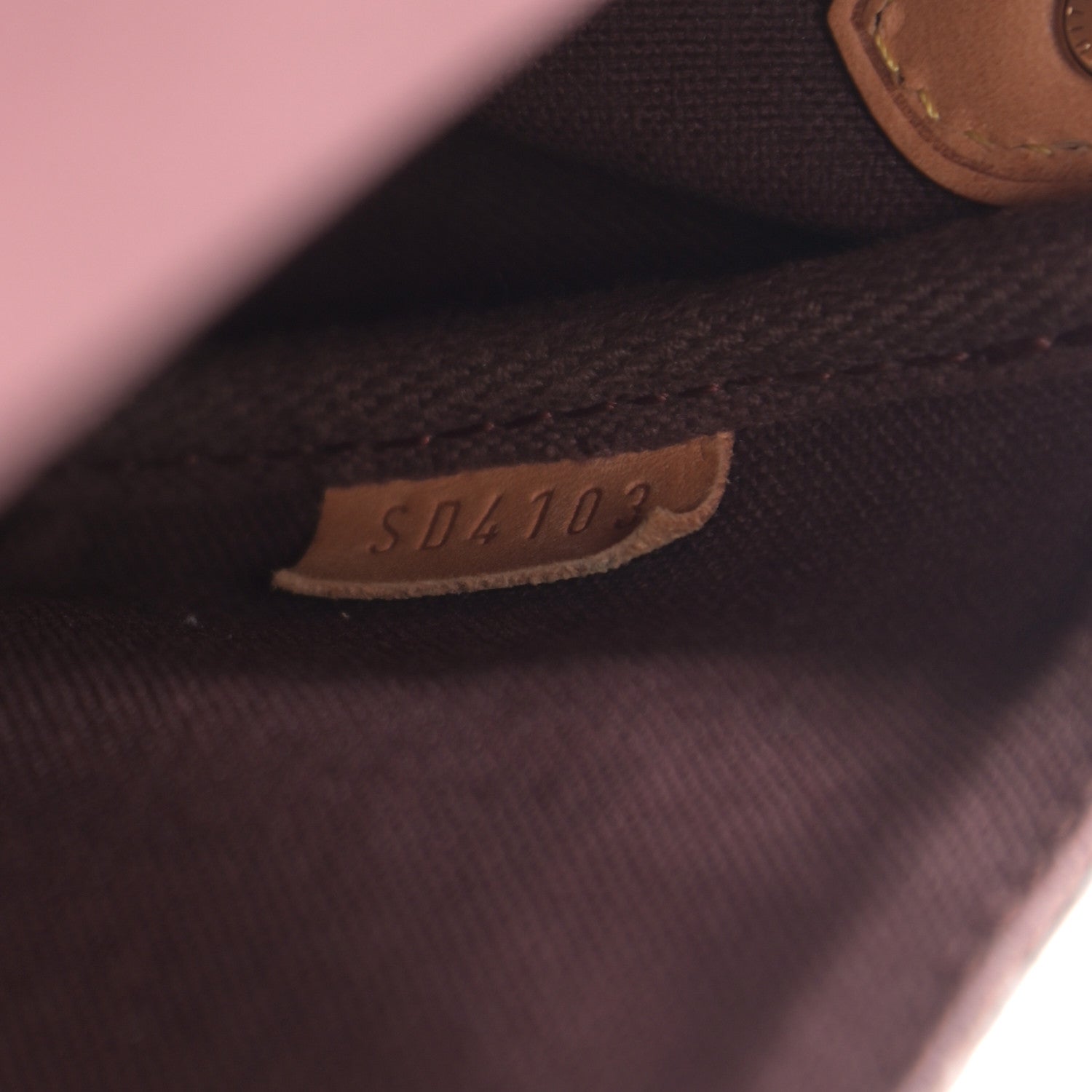 Louis Vuitton Monogram Favorite MM 8 of 12
