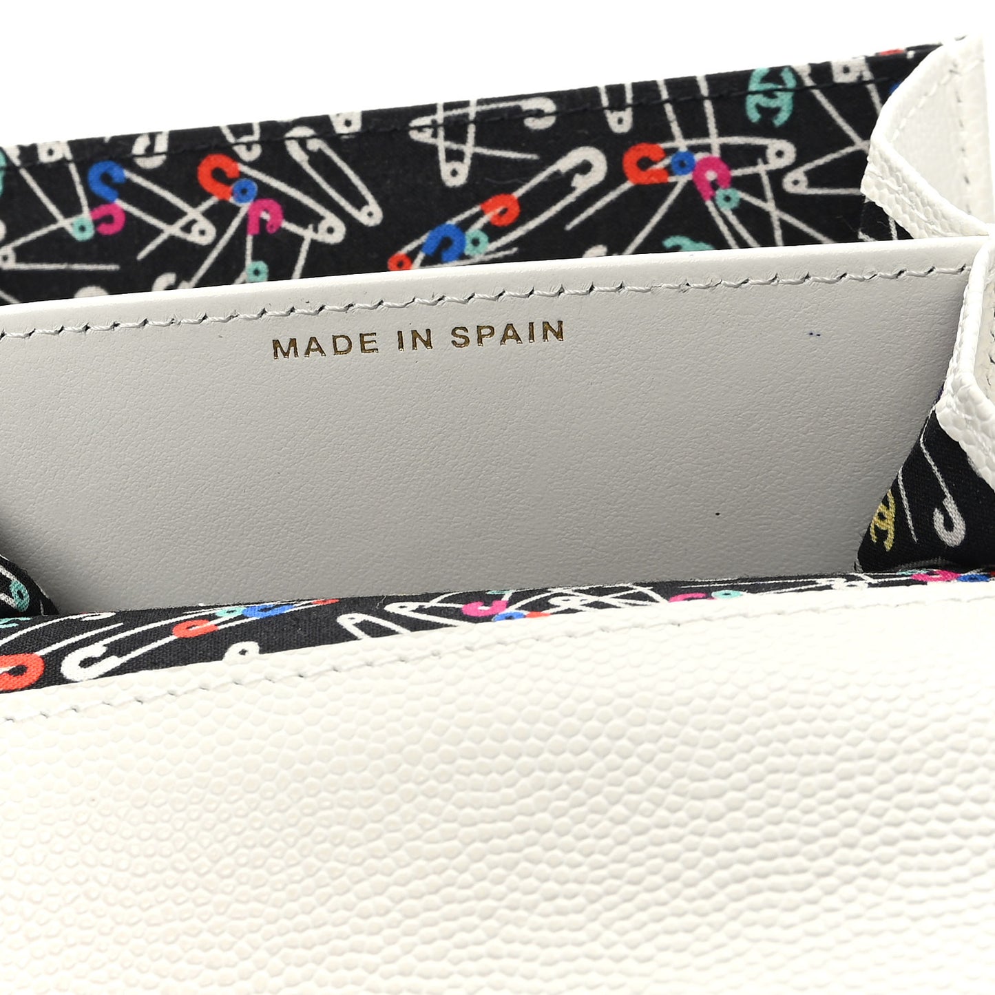 Caviar Quilted Chain CC Quilted Compact Flap Card Holder White