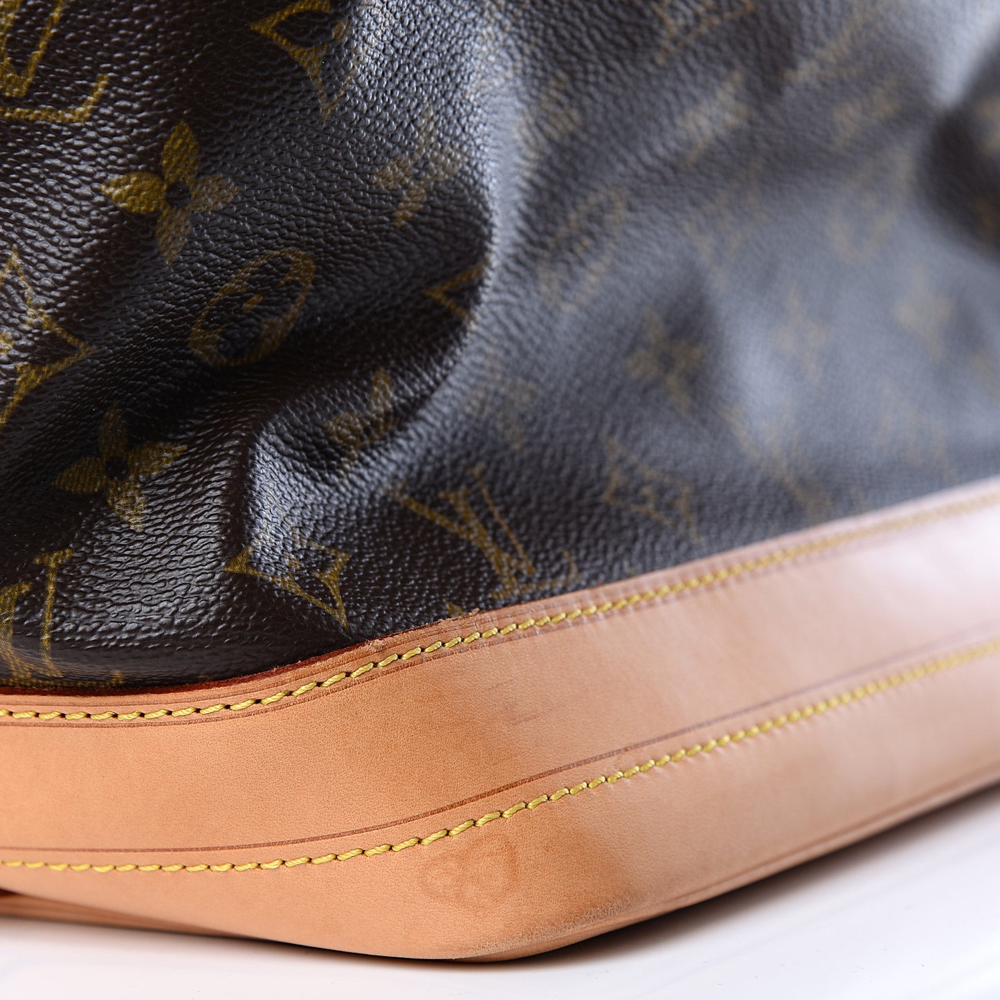 Monogram Noe