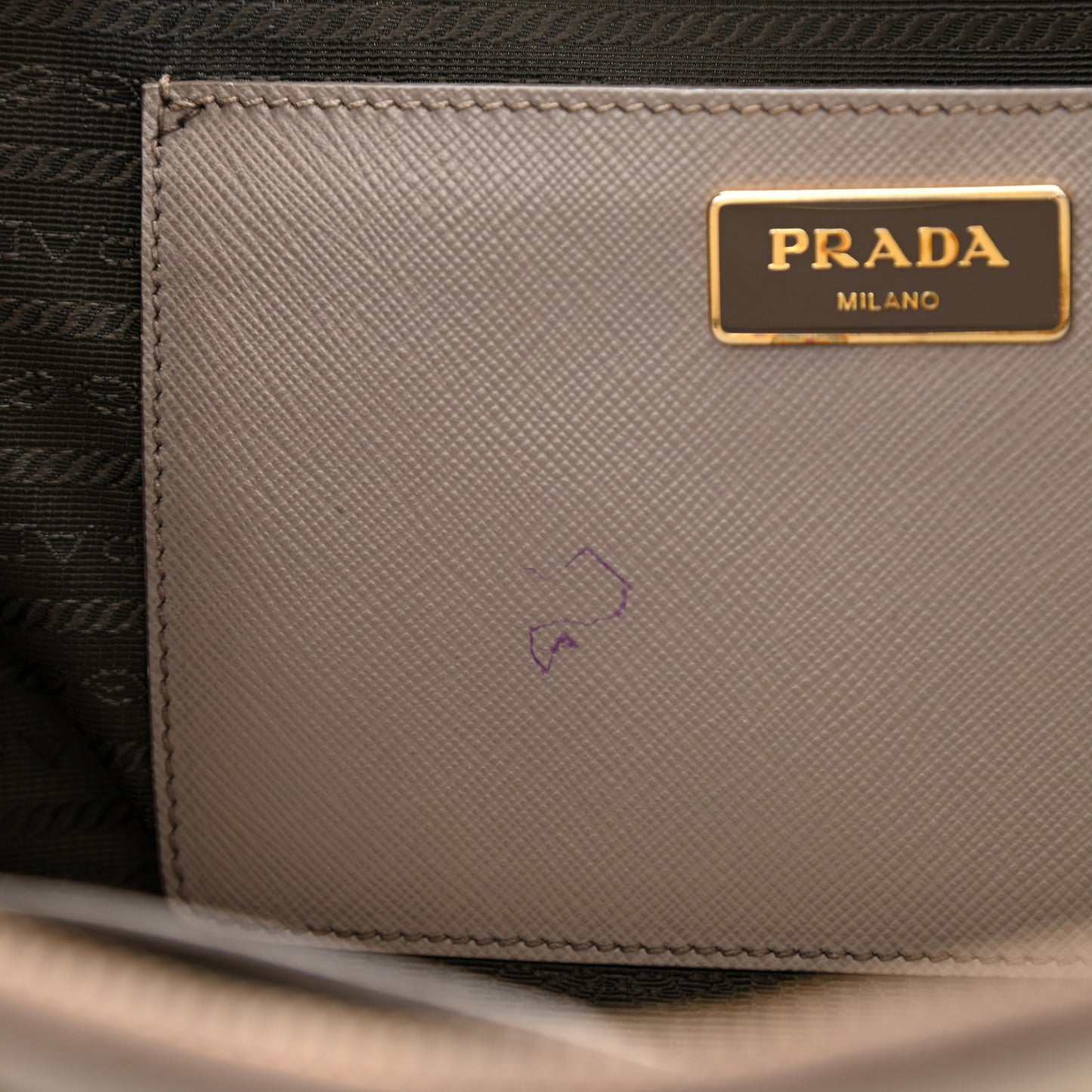 Saffiano Large Galleria Double Zip Tote Argilla