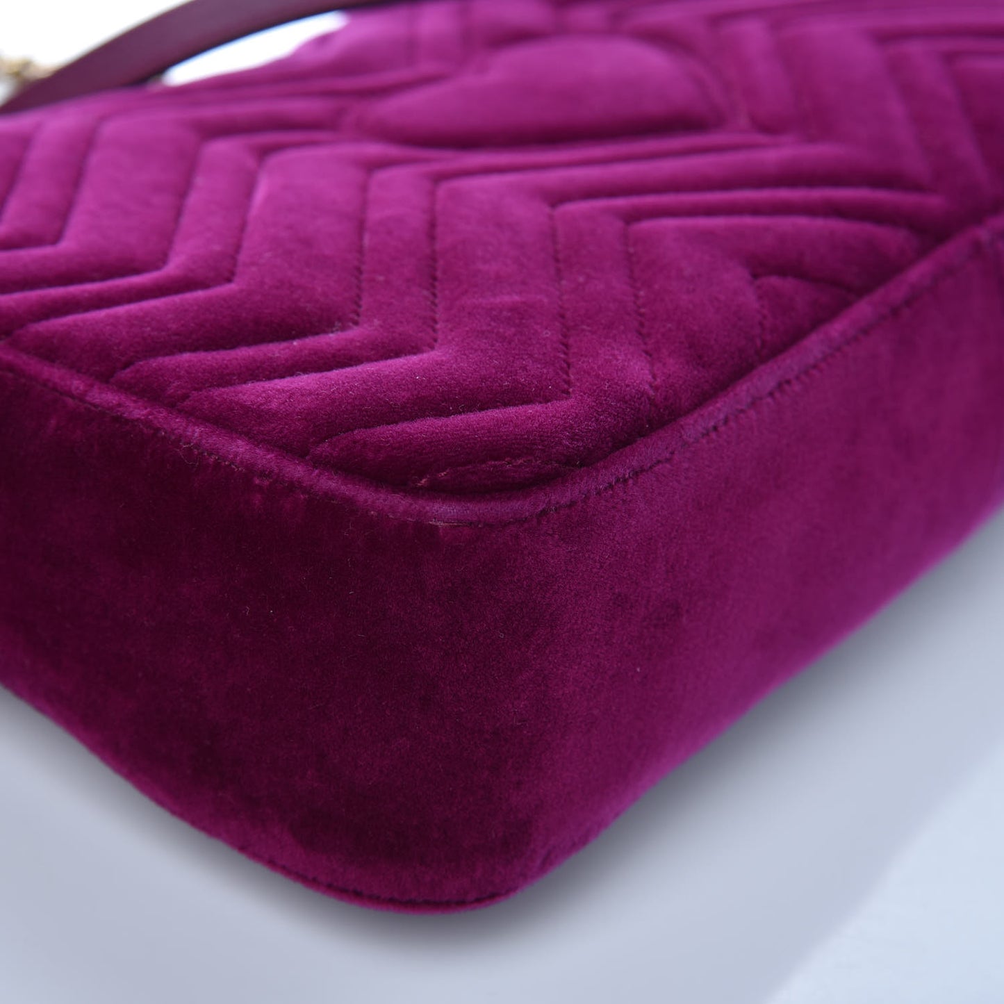Velvet Matelasse Medium GG Marmont Shoulder Bag Fuchsia Violet Cyclamen