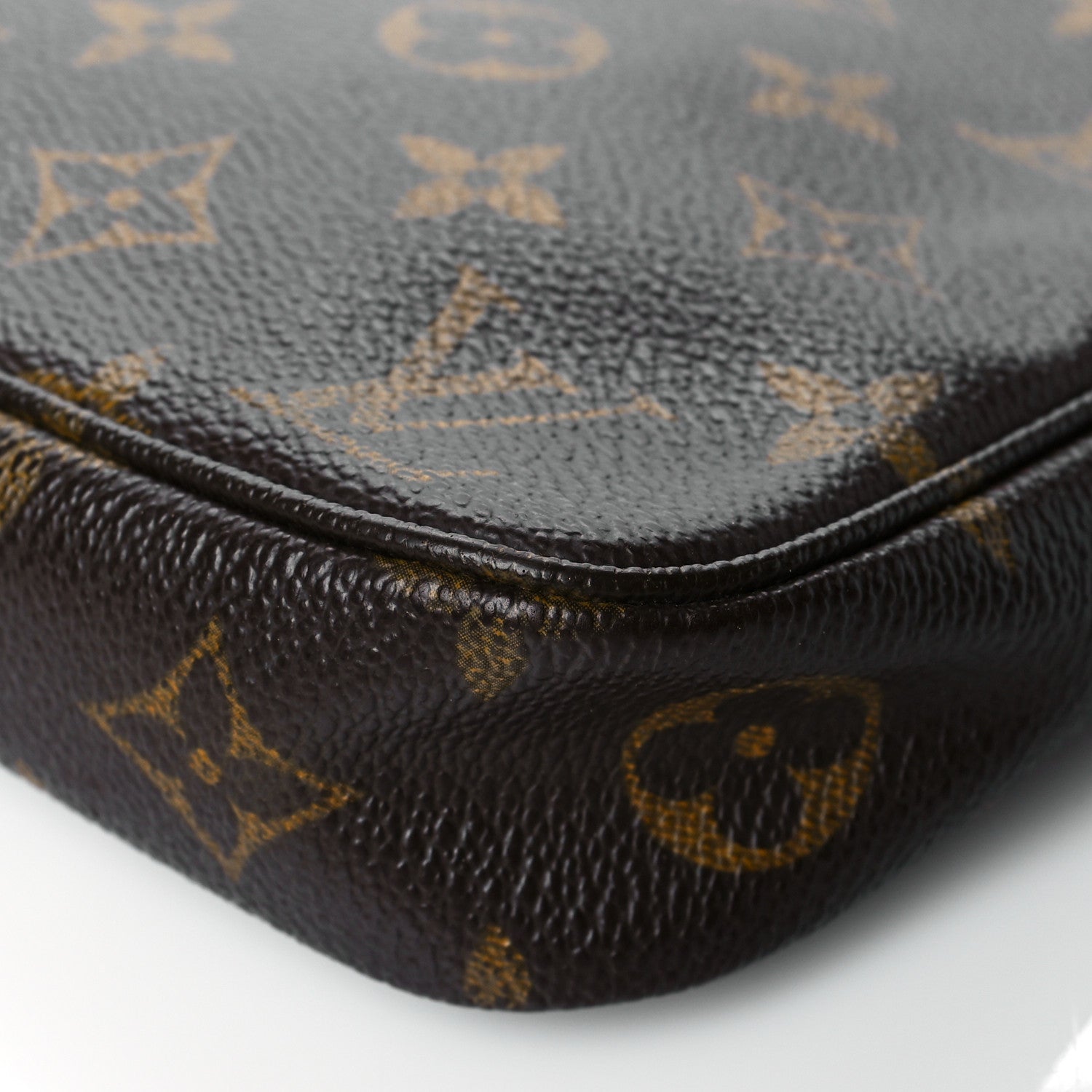 Louis Vuitton Monogram Pochette Accessories 10 of 13