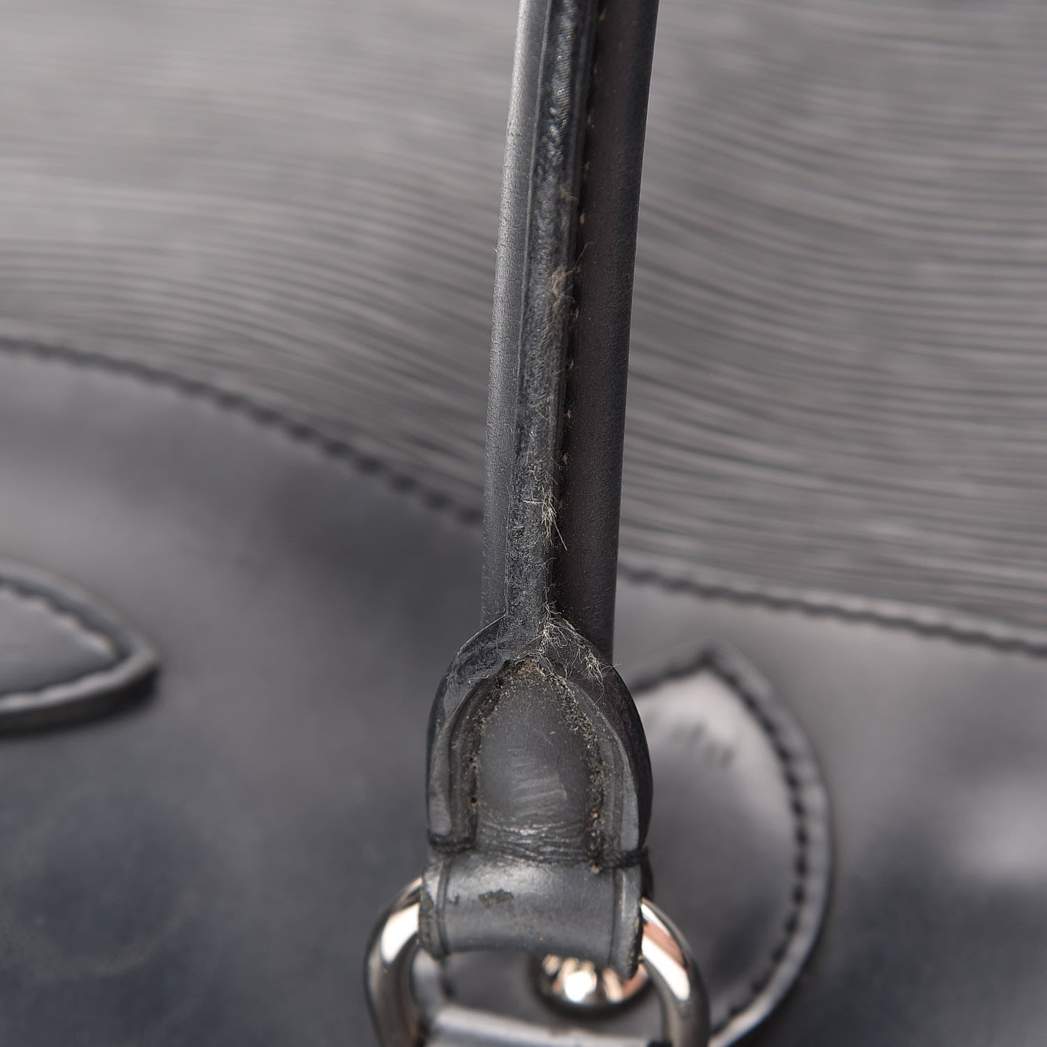 Louis Vuitton Epi Passy GM Black 20 of 35