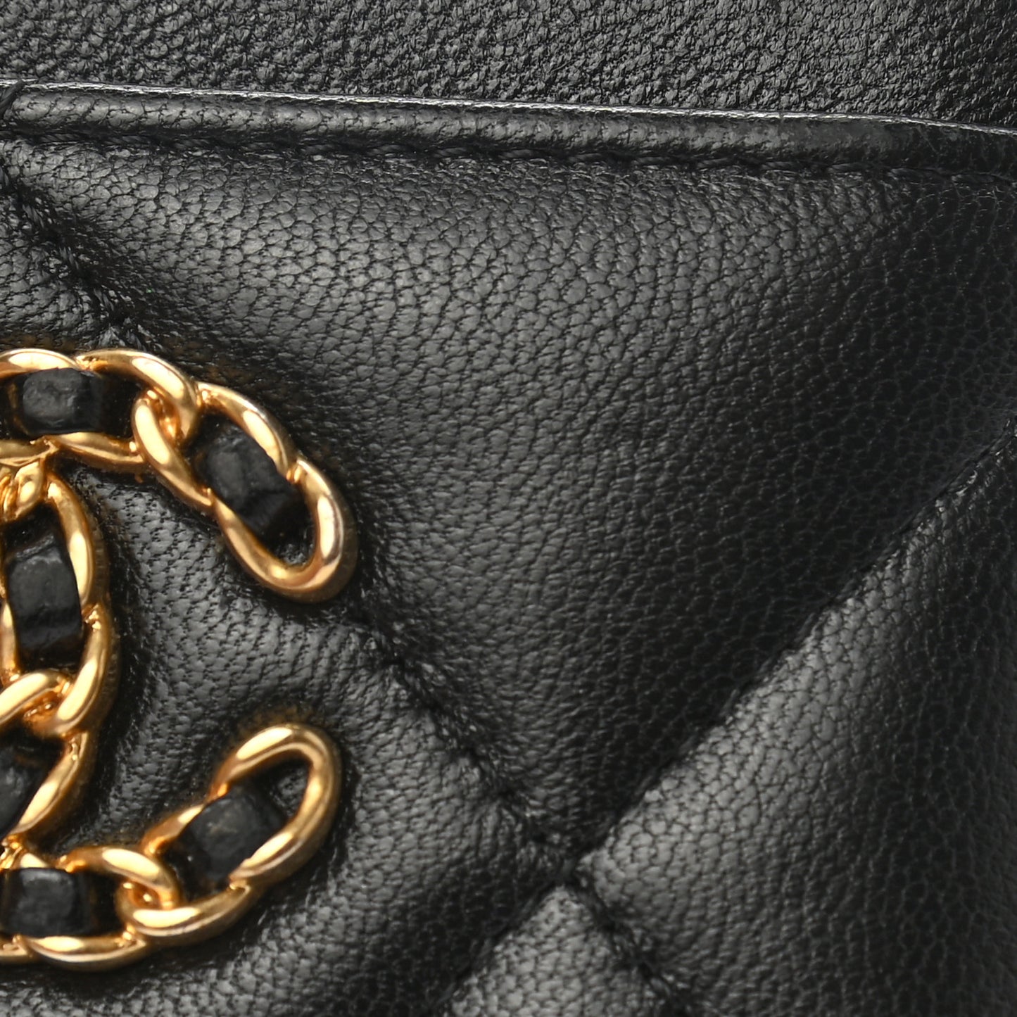 Lambskin Quilted Chanel 19 Card Holder Black