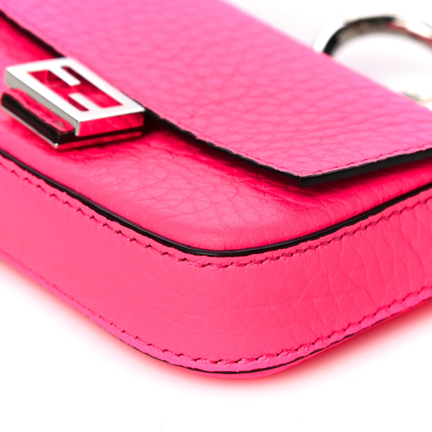 Cuoio Romano Micro Baguette Charm Rosa Fluo