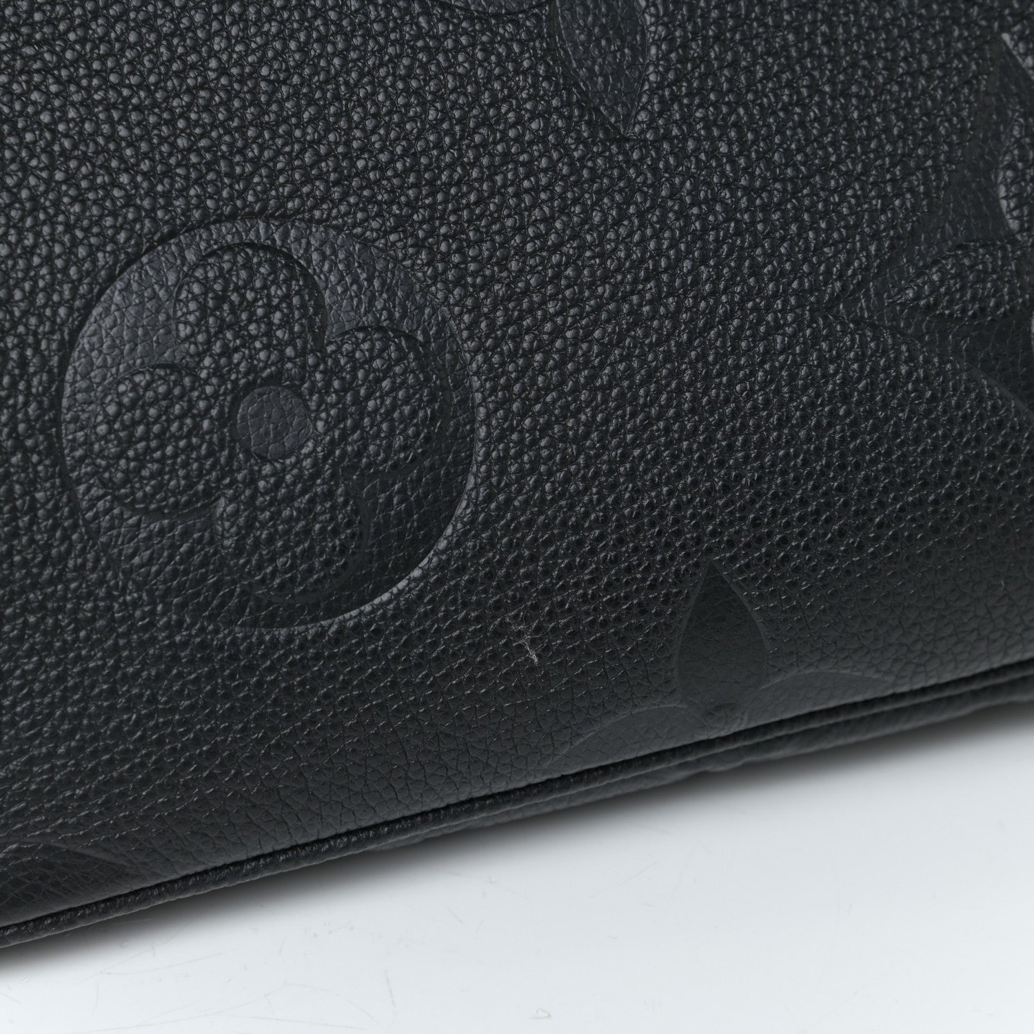 Louis Vuitton Empreinte Monogram Giant Neverfull MM Black 9 of 9