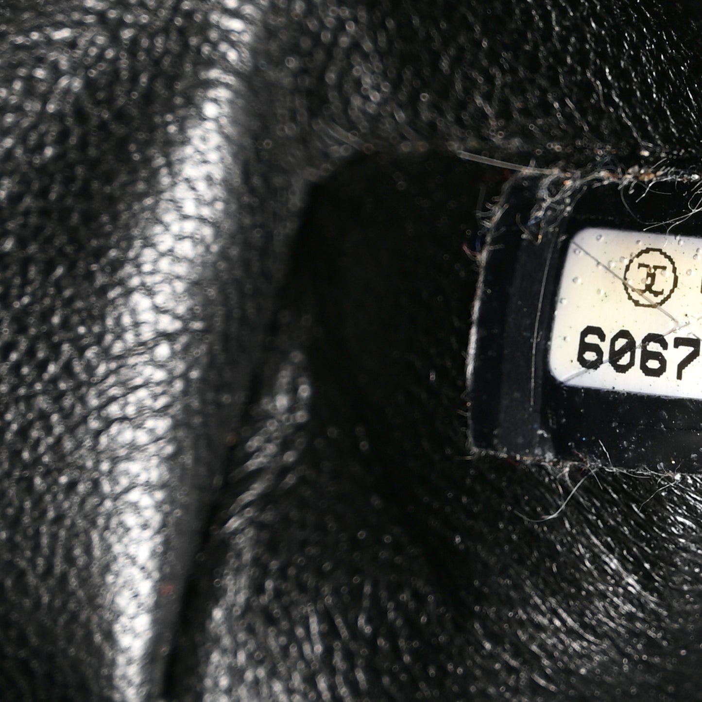 Caviar CC Tote Black