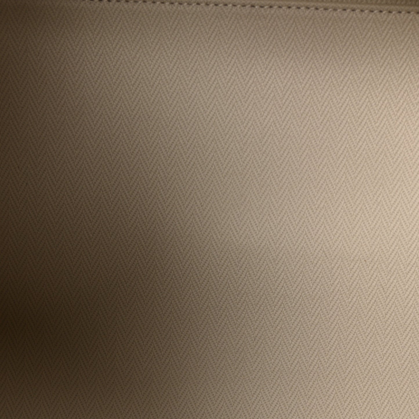 Grained Calfskin Soft Margaux 17 Black