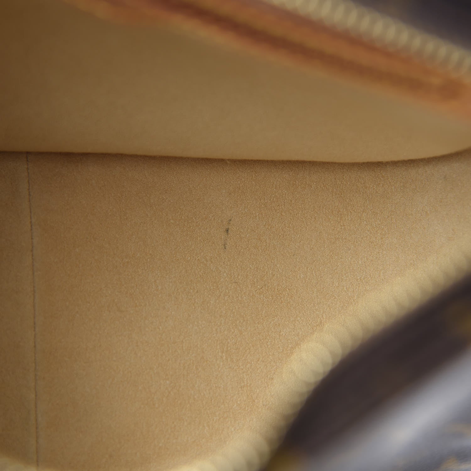Louis Vuitton Monogram Looping MM 12 of 12